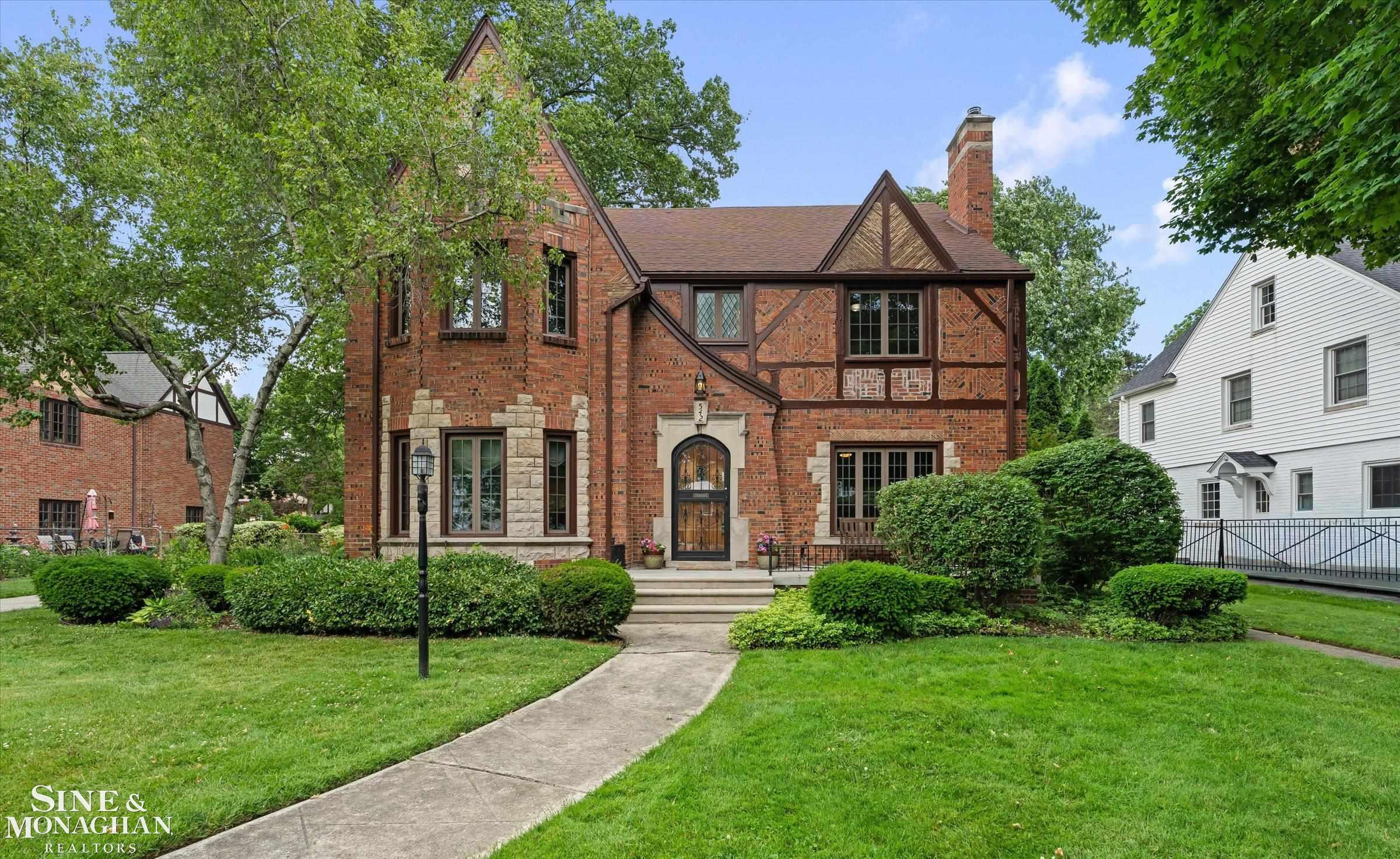 542 Lakepointe Street, Grosse Pointe Park, MI 48236 — Photo 35