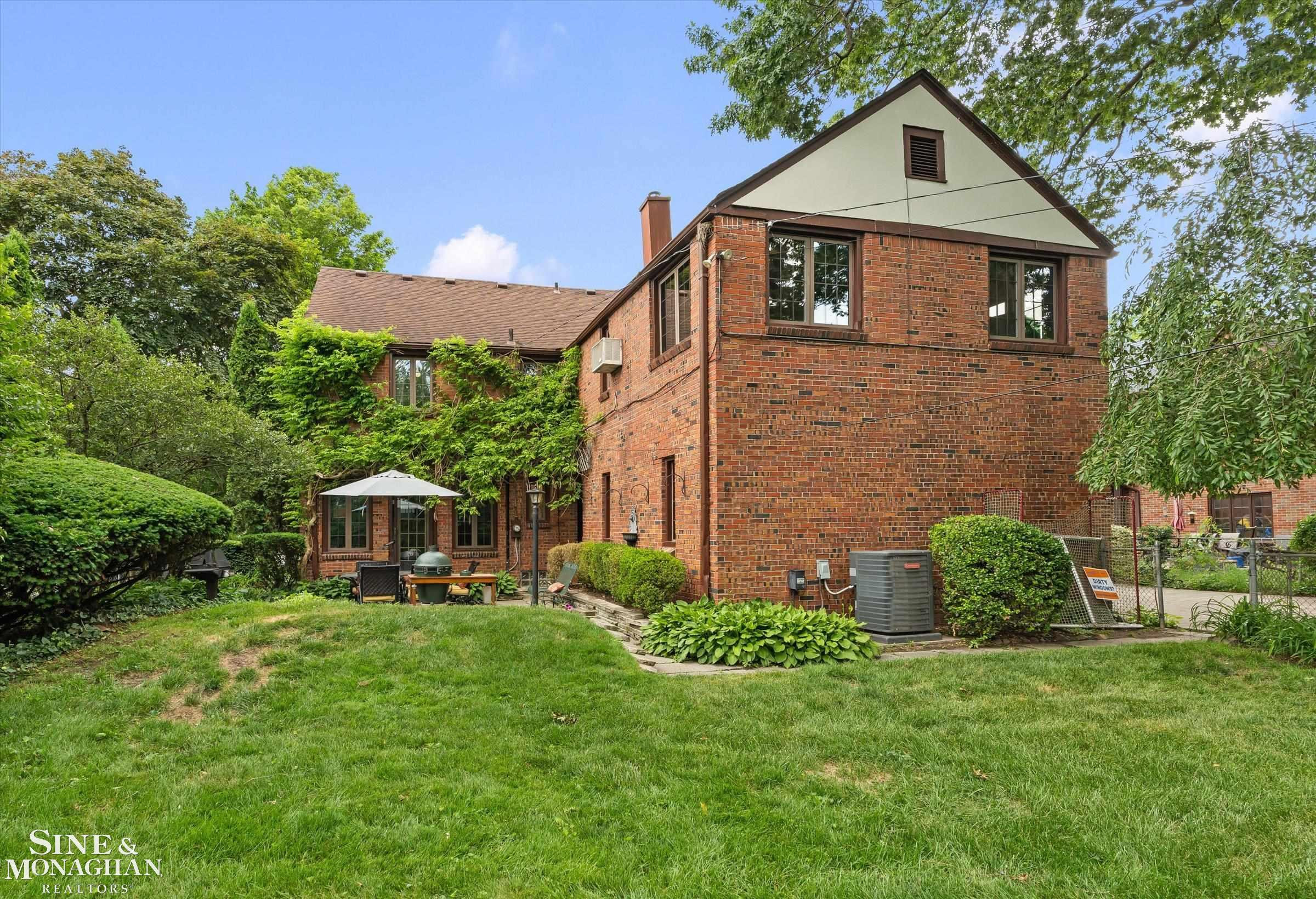 542 Lakepointe Street, Grosse Pointe Park, MI 48236 — Photo 39