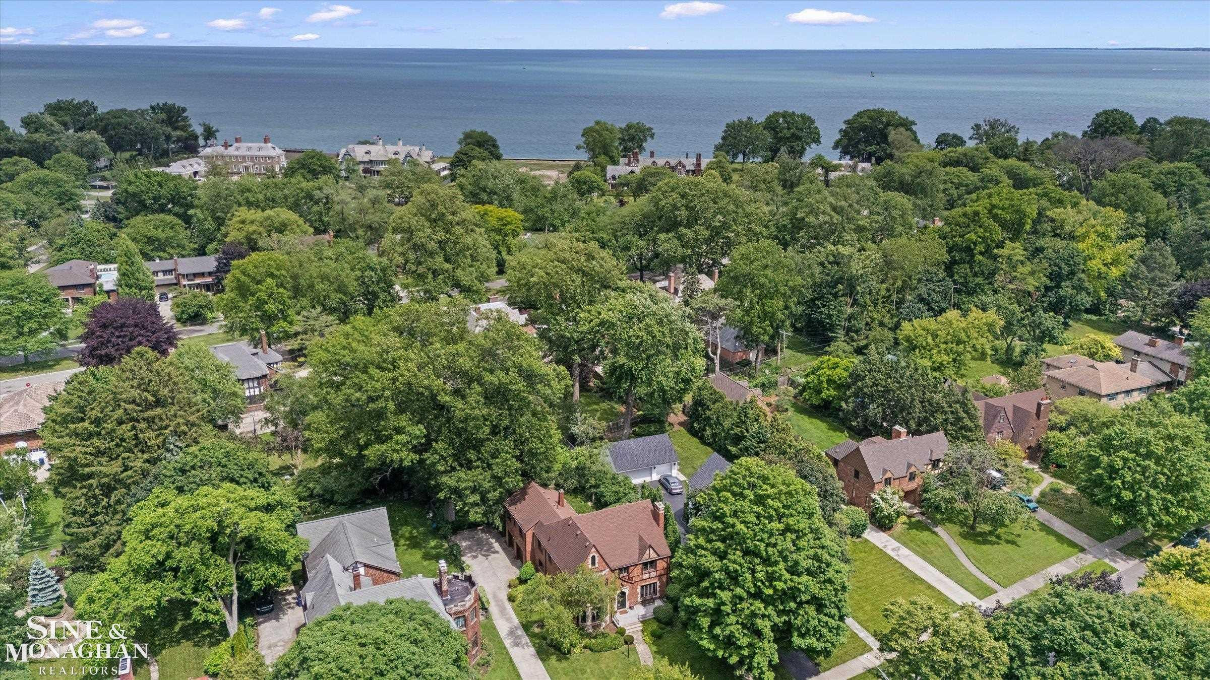 542 Lakepointe Street, Grosse Pointe Park, MI 48236 — Photo 42