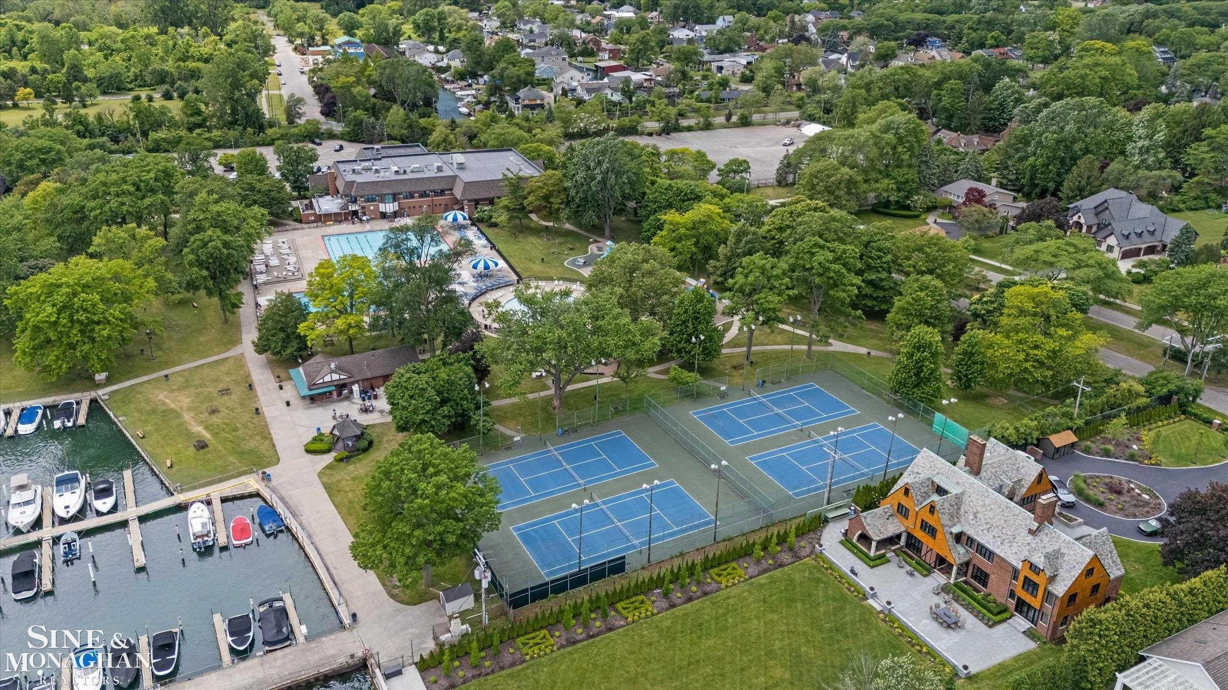 542 Lakepointe Street, Grosse Pointe Park, MI 48236 — Photo 45