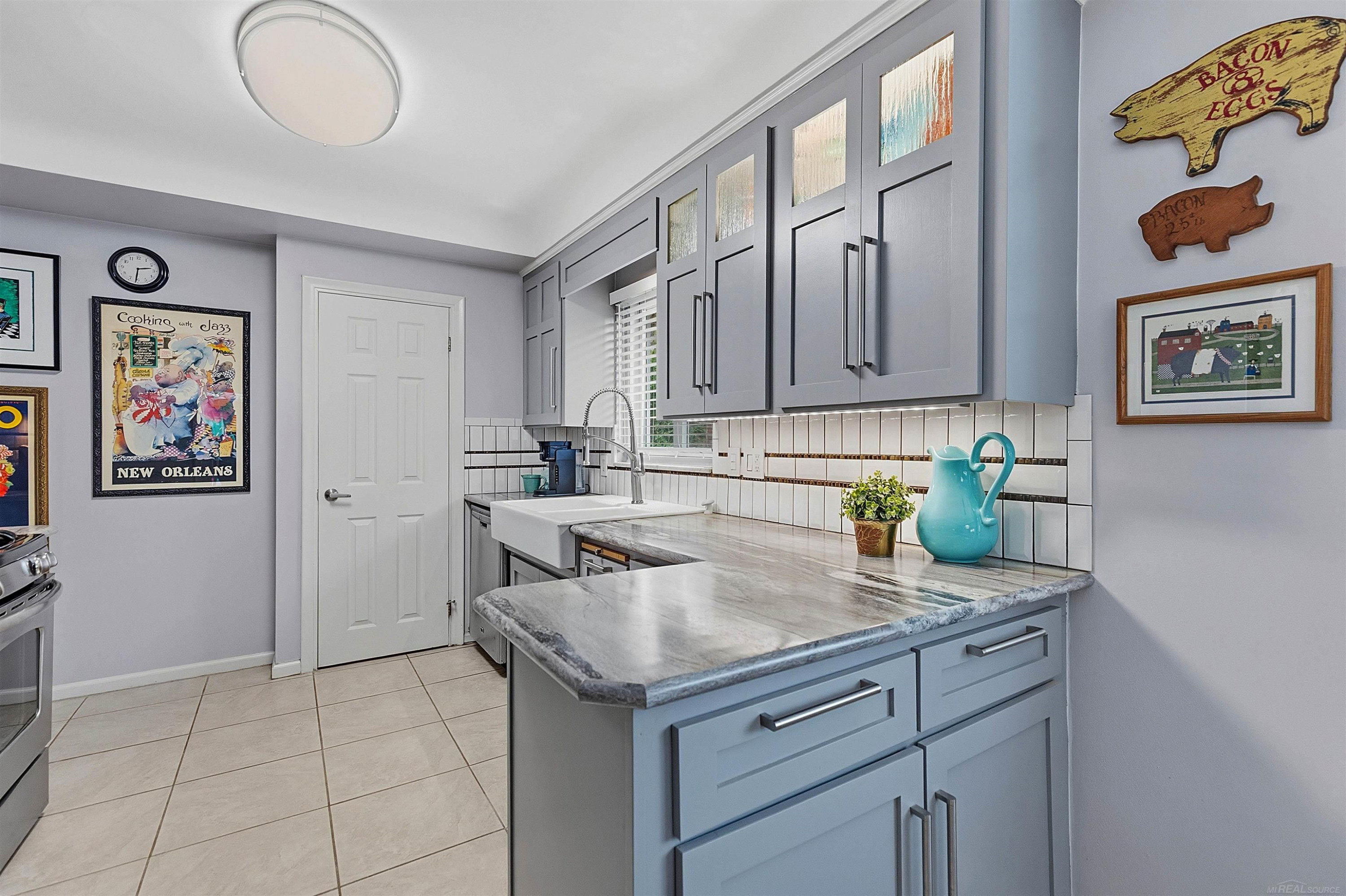 26360 Jefferson Avenue, Saint Clair Shores, MI 48081 — Photo 8