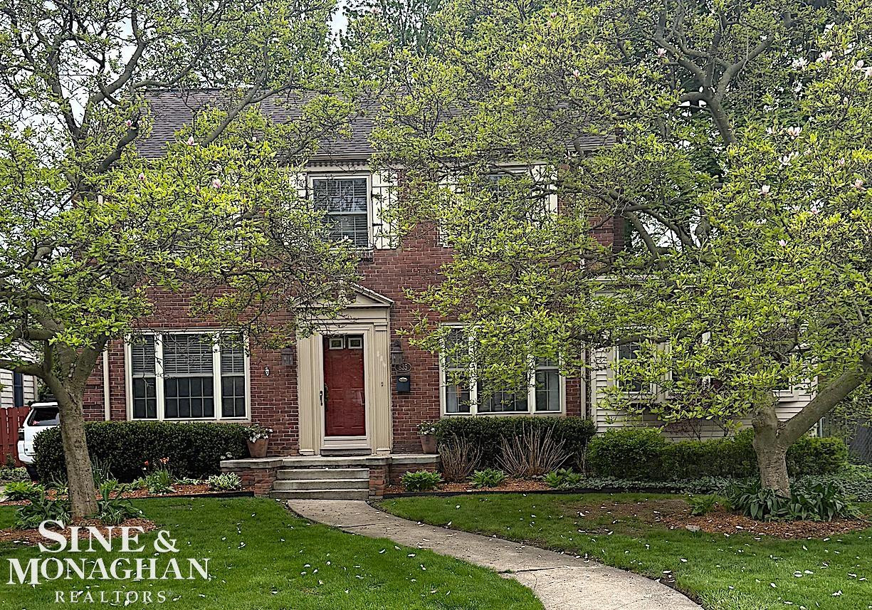 835 Lakepointe Street, Grosse Pointe Park, MI 48230 — front exterior