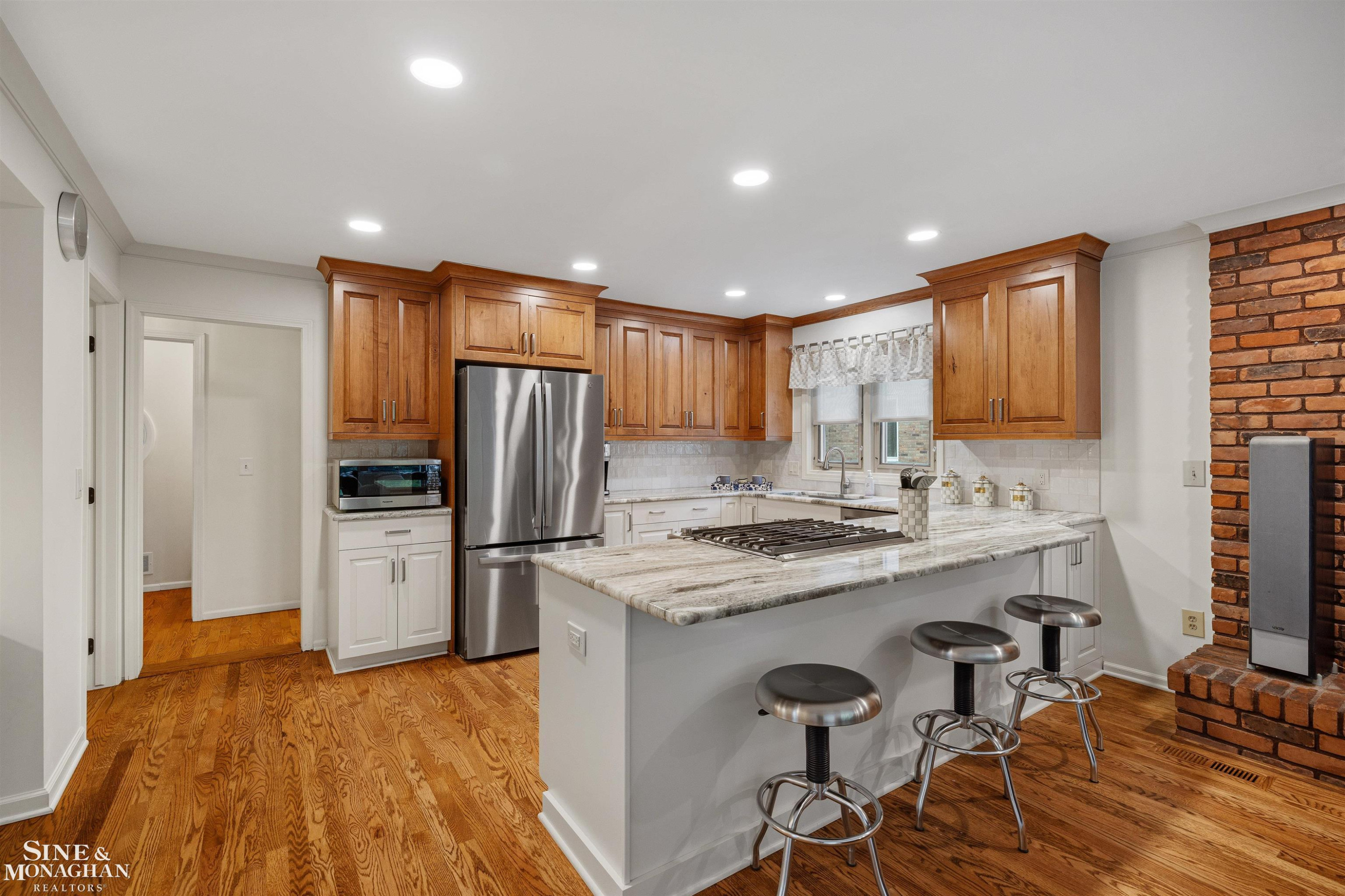 725 Fisher Road, Grosse Pointe, MI 48230 — Photo 14
