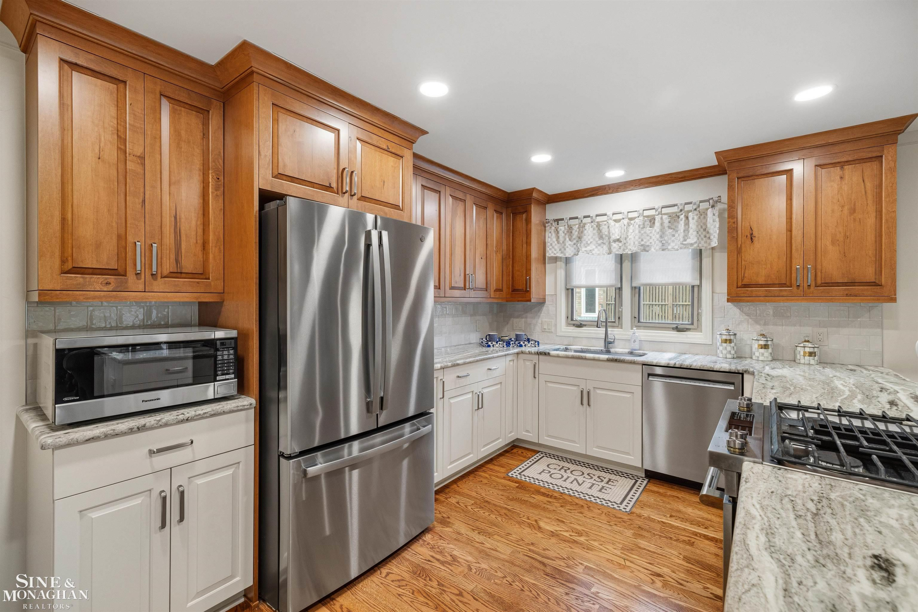 725 Fisher Road, Grosse Pointe, MI 48230 — Photo 17