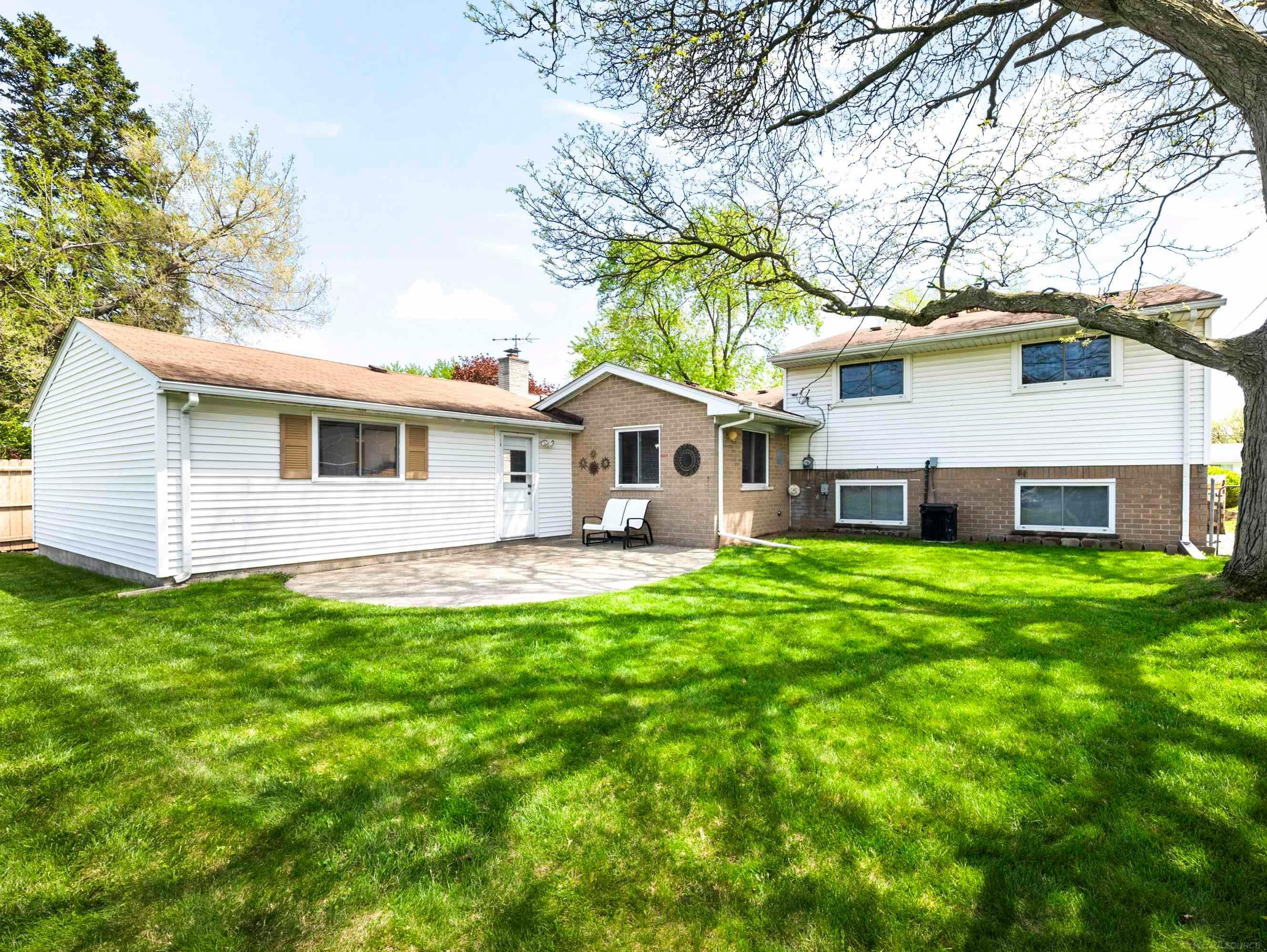 8607 Leslie Drive, Sterling Heights, MI 48314 — Photo 2