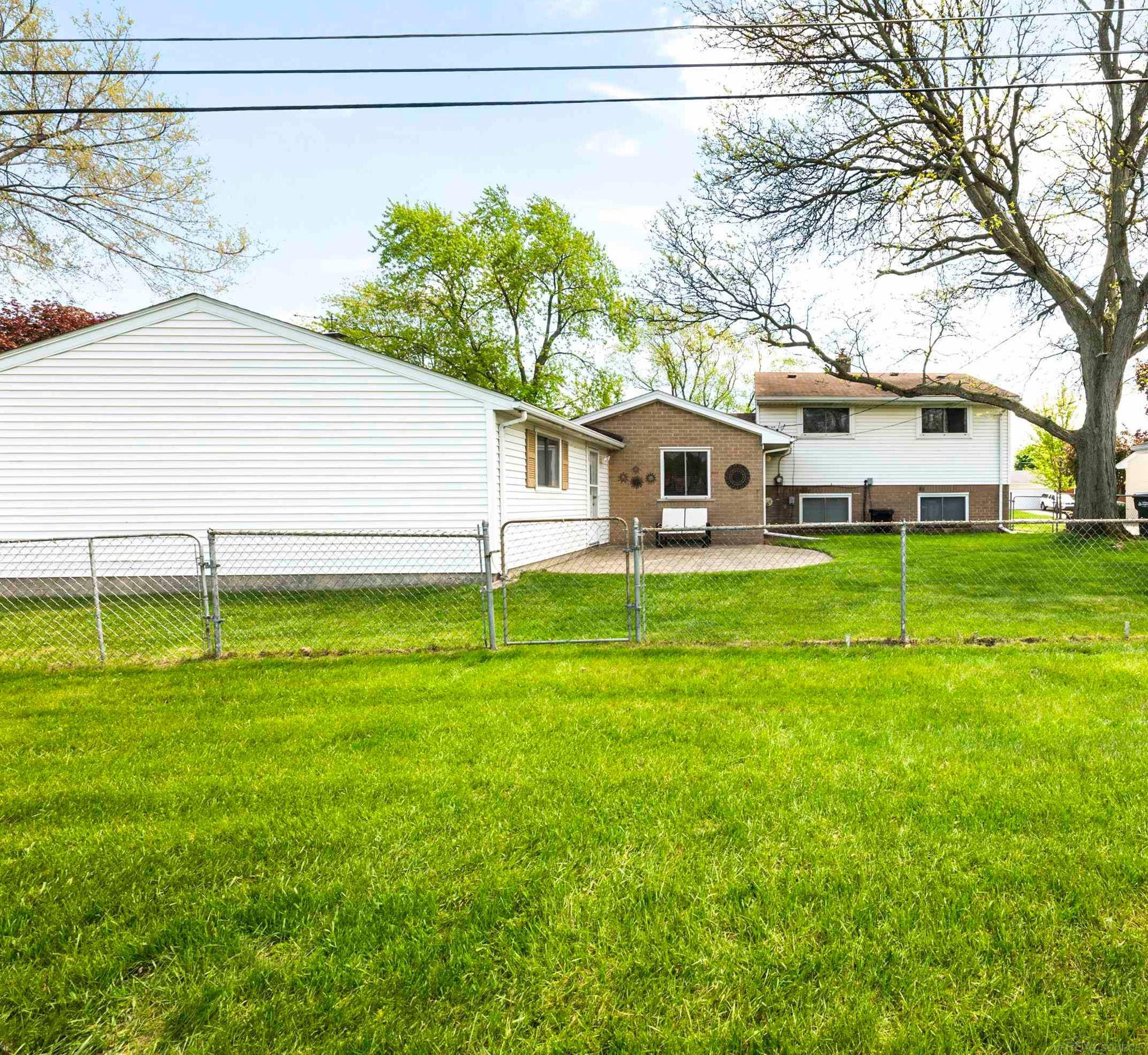 8607 Leslie Drive, Sterling Heights, MI 48314 — Photo 42