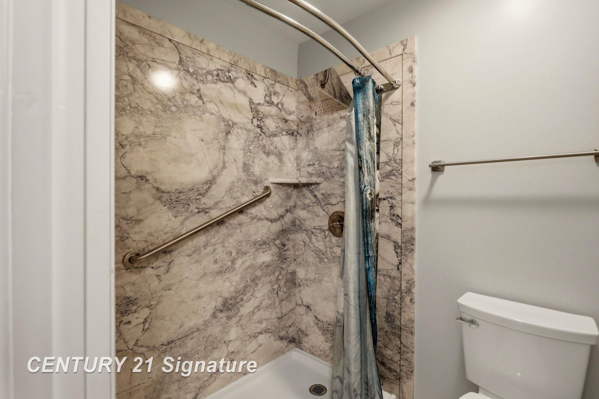 719 Kennely Road, E-78, Saginaw, MI 48609 — Photo 25