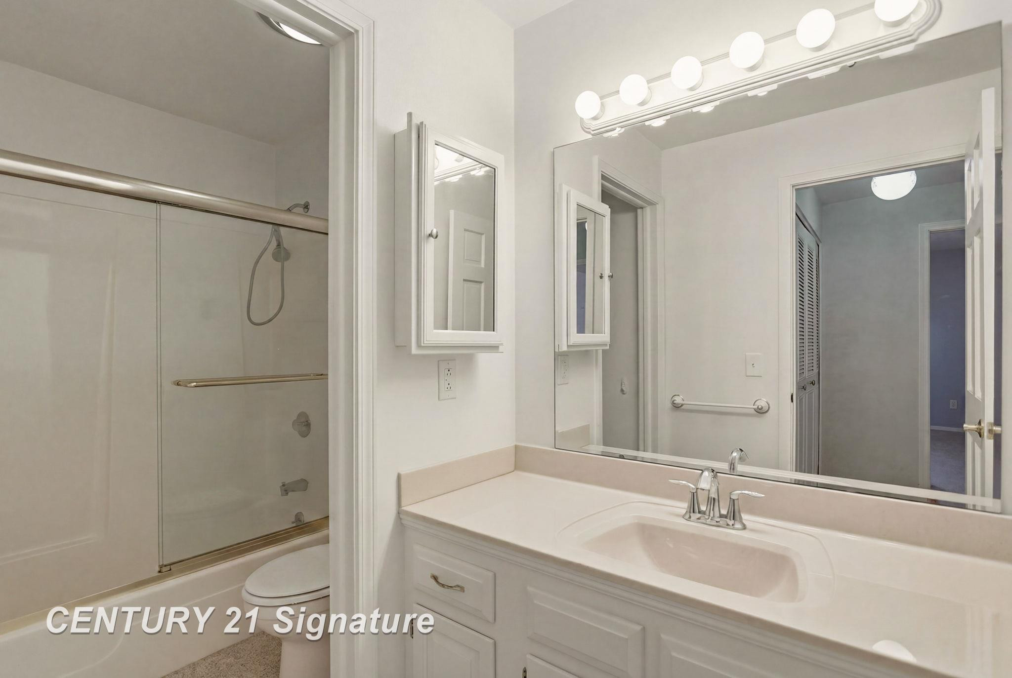 719 Kennely Road, E-78, Saginaw, MI 48609 — Photo 28
