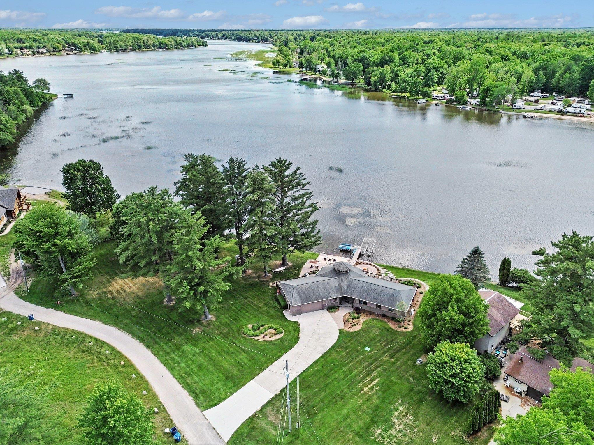 4991 N Pointe Drive, Sanford, MI 48657 — Photo 2