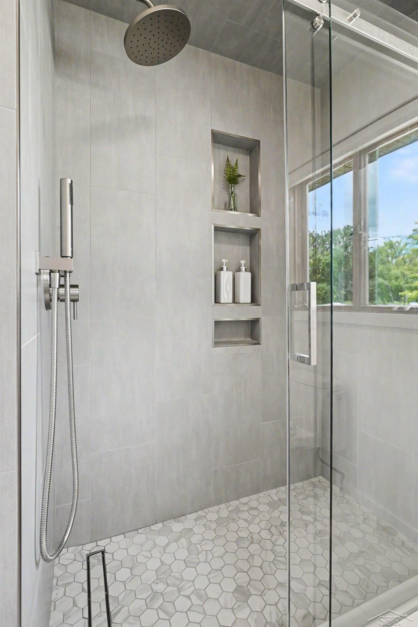 4991 N Pointe Drive, Sanford, MI 48657 — Photo 17