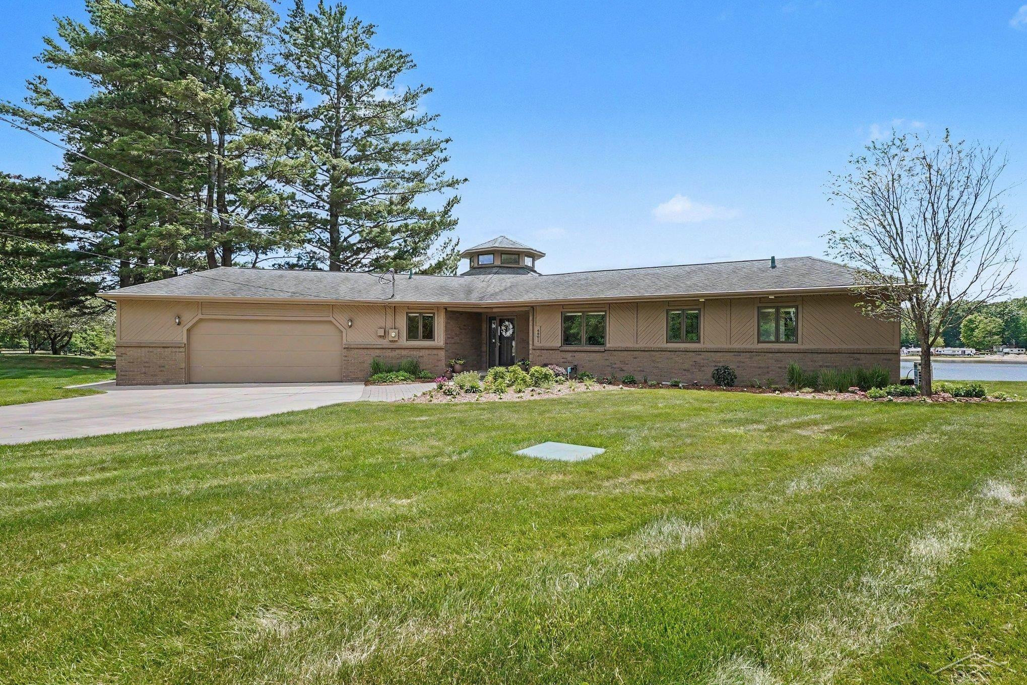 4991 N Pointe Drive, Sanford, MI 48657 — Photo 30