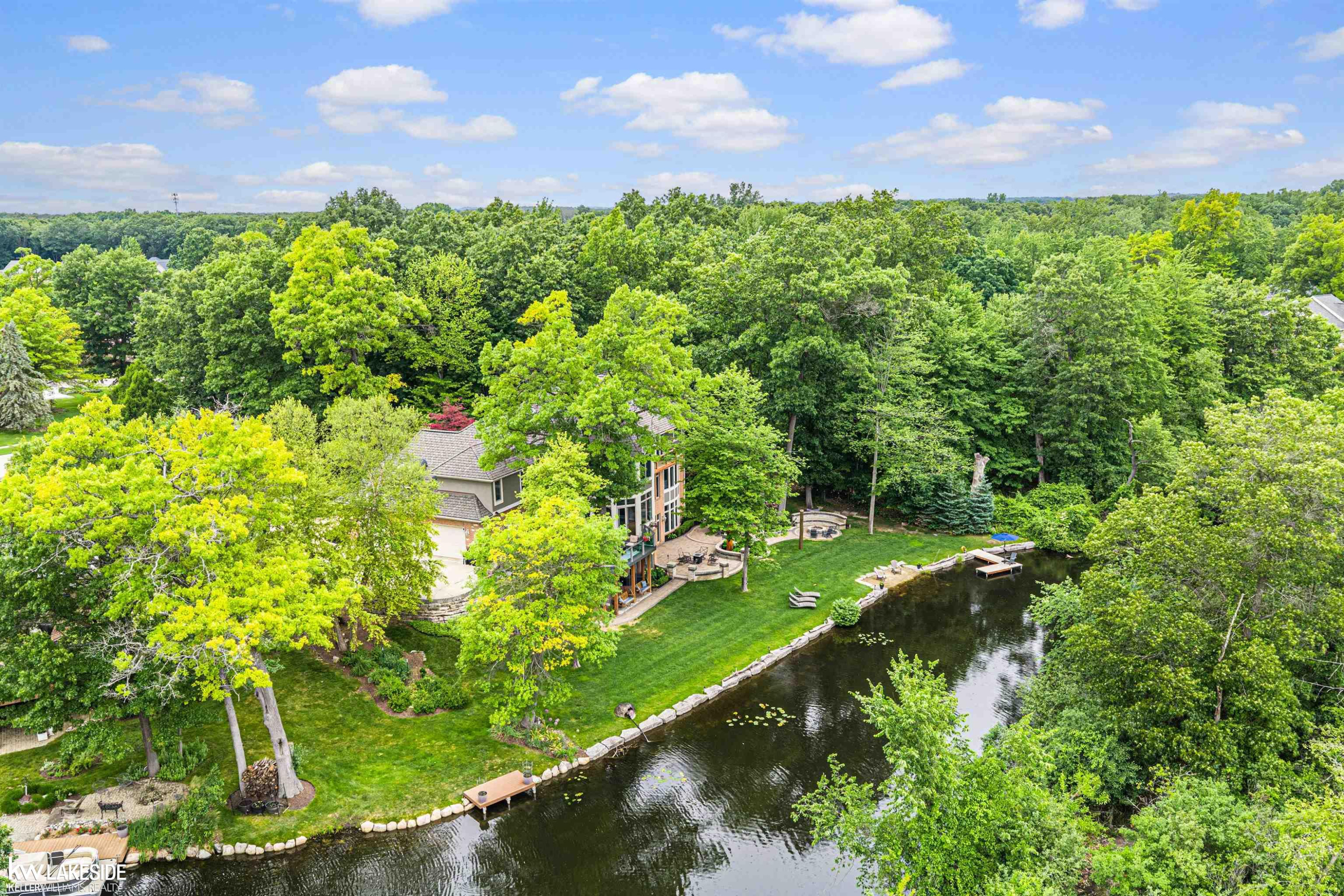 1868 Carsons Cove Cove, MI 48390 — Photo 12