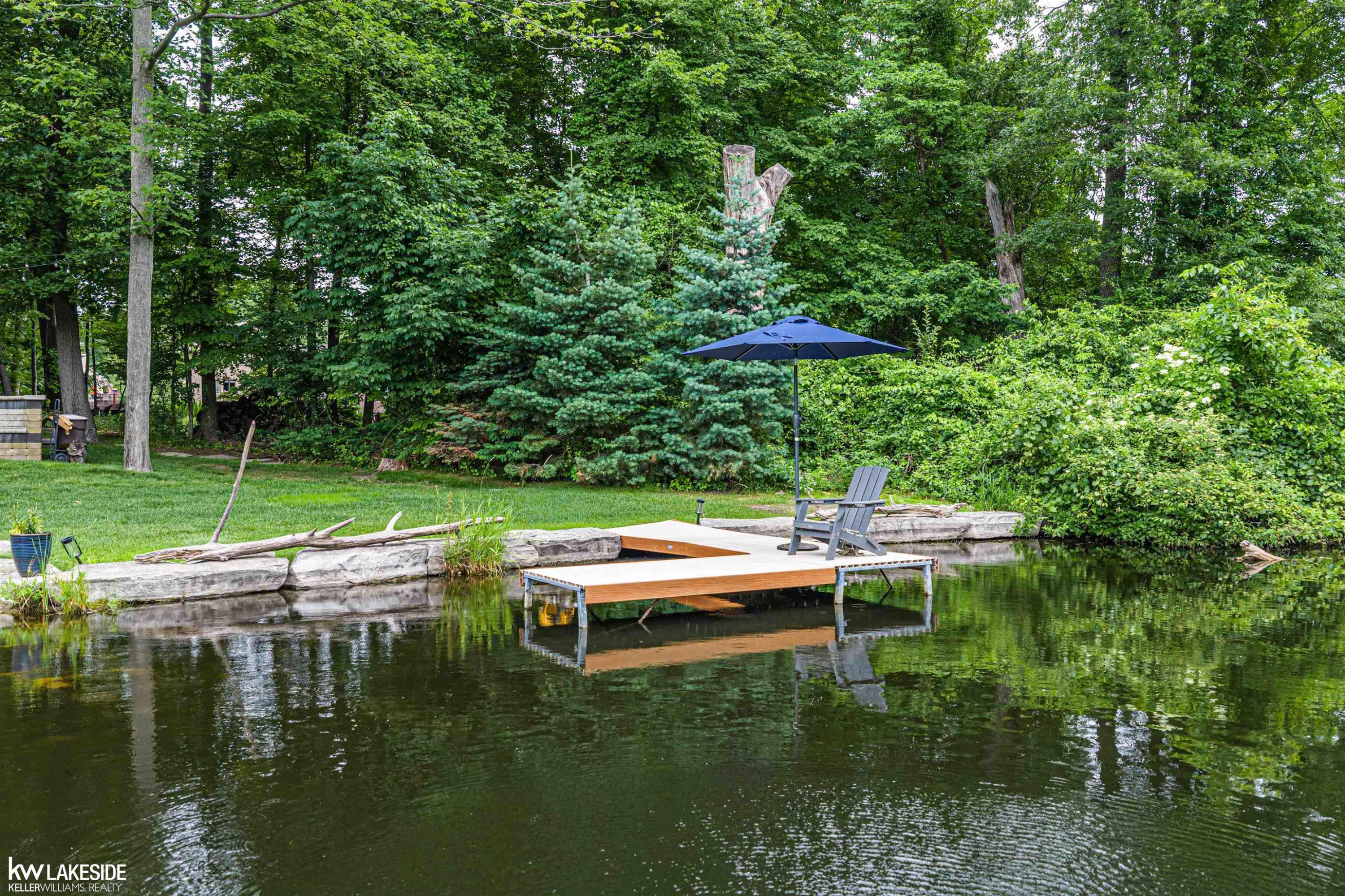 1868 Carsons Cove Cove, MI 48390 — Photo 18