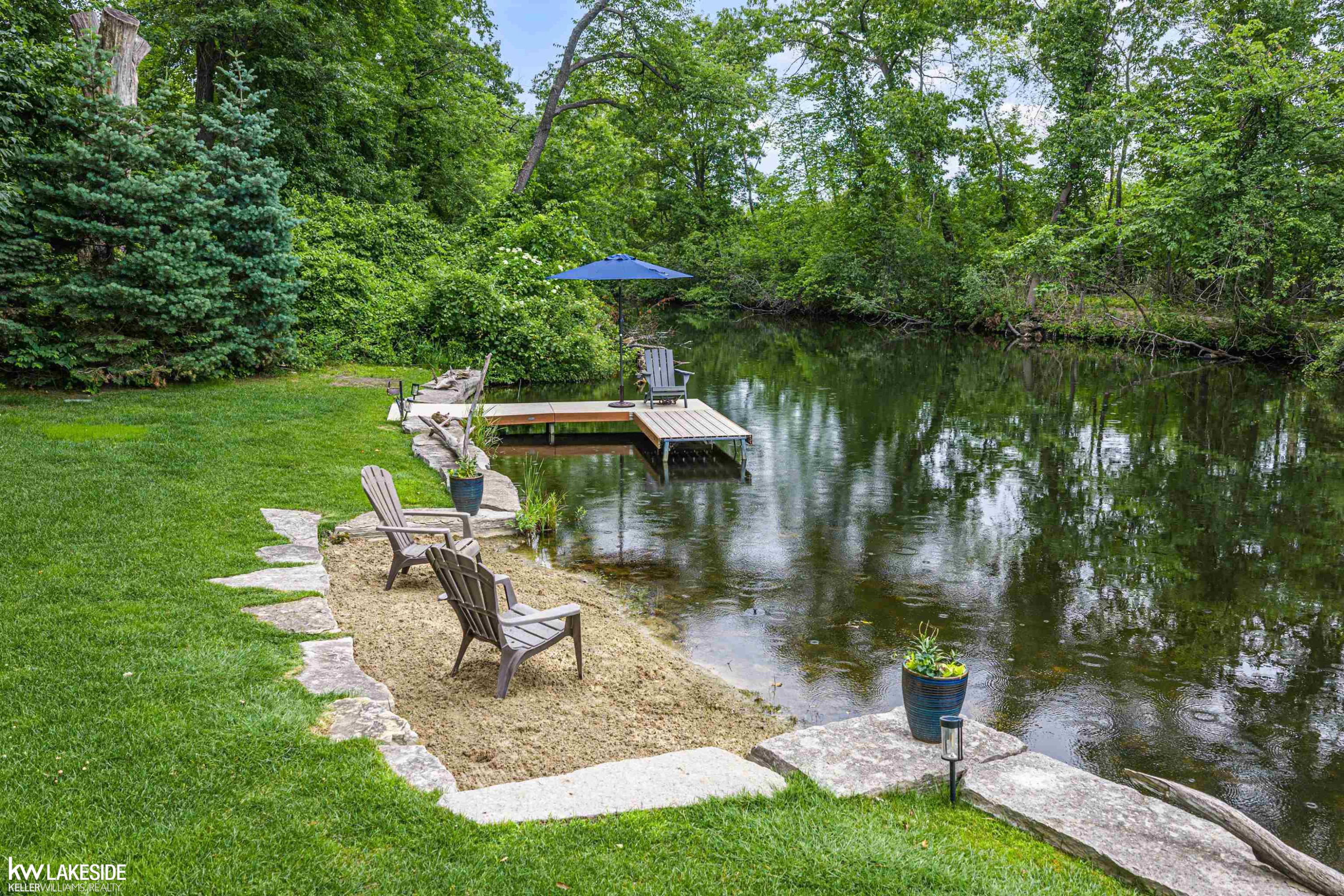 1868 Carsons Cove Cove, MI 48390 — Photo 24