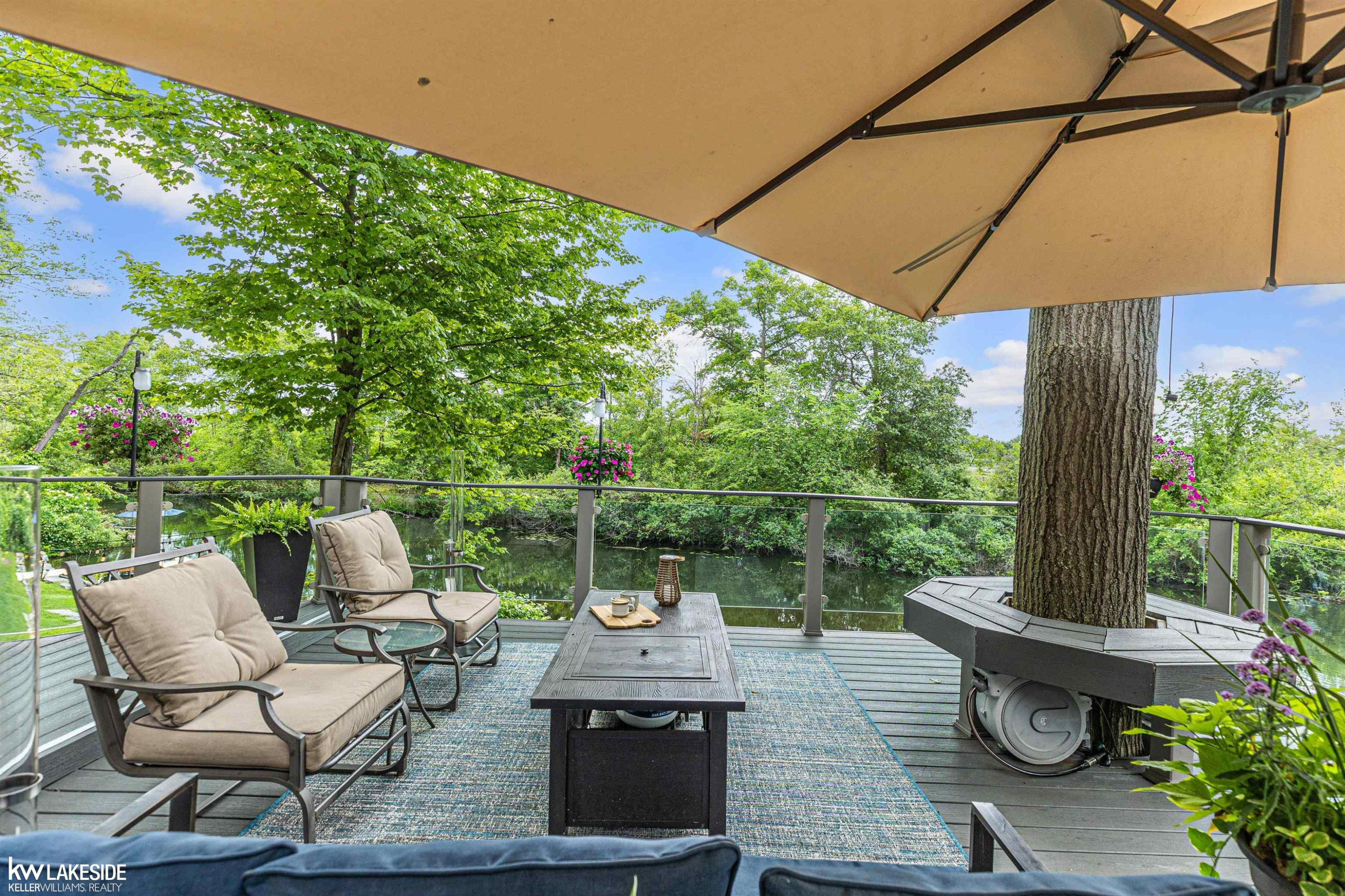 1868 Carsons Cove Cove, MI 48390 — Photo 32
