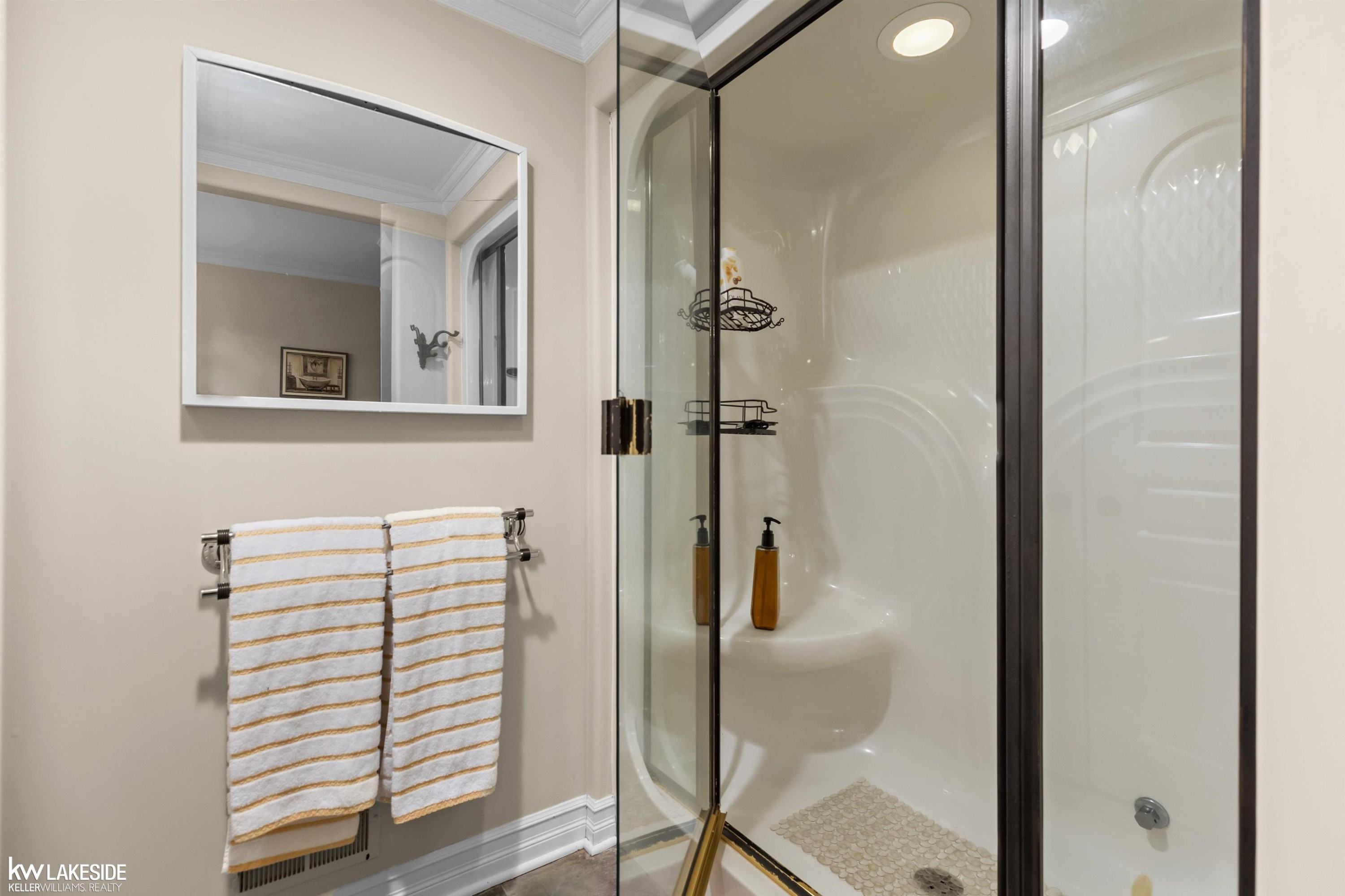 1868 Carsons Cove Cove, MI 48390 — Photo 94