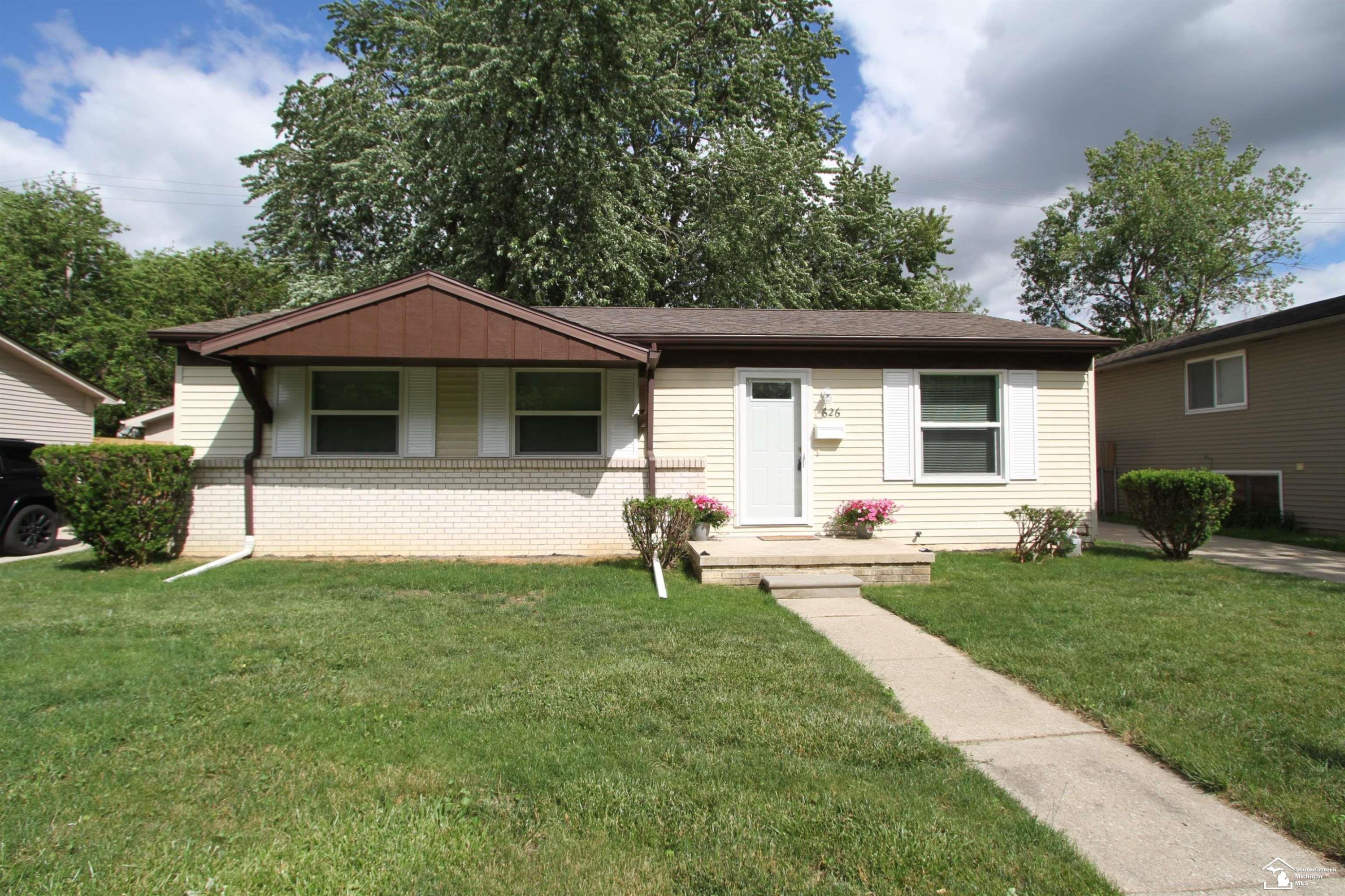 626 John Rolfe Drive, Monroe, MI 48162 — front exterior