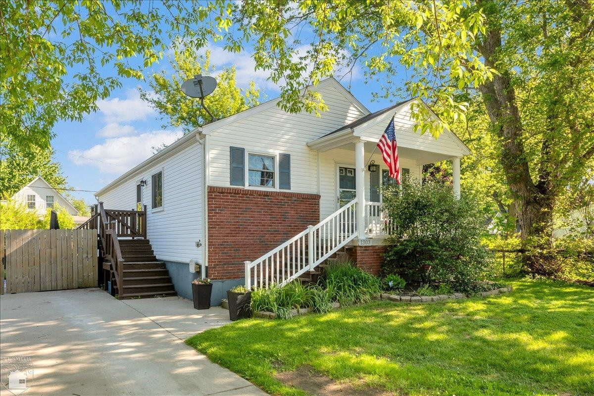 1303 Russel Court, Port Huron, MI 48060 — Photo 2