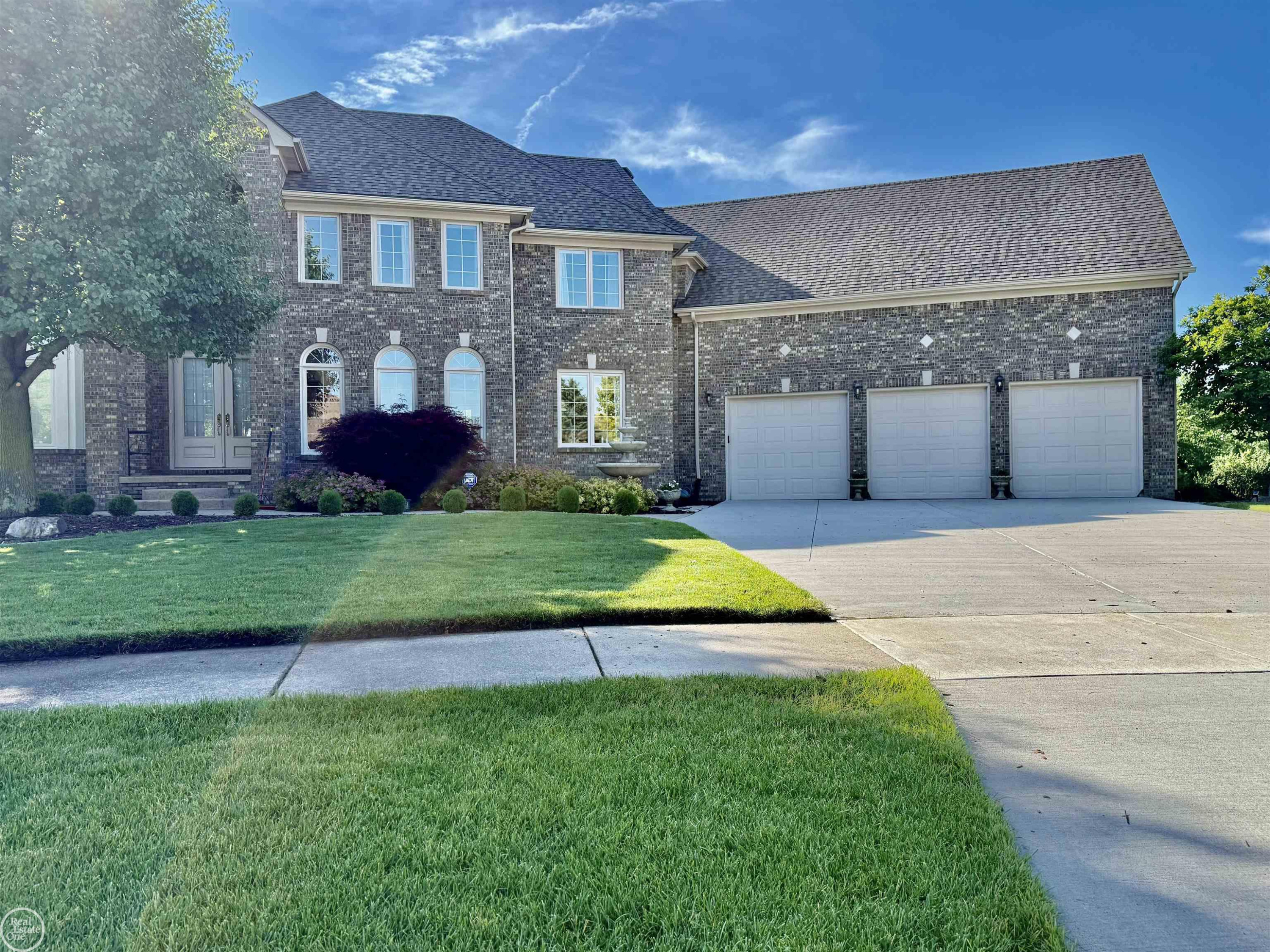 54828 Danielle Street, New Baltimore, MI 48047 — Photo 3