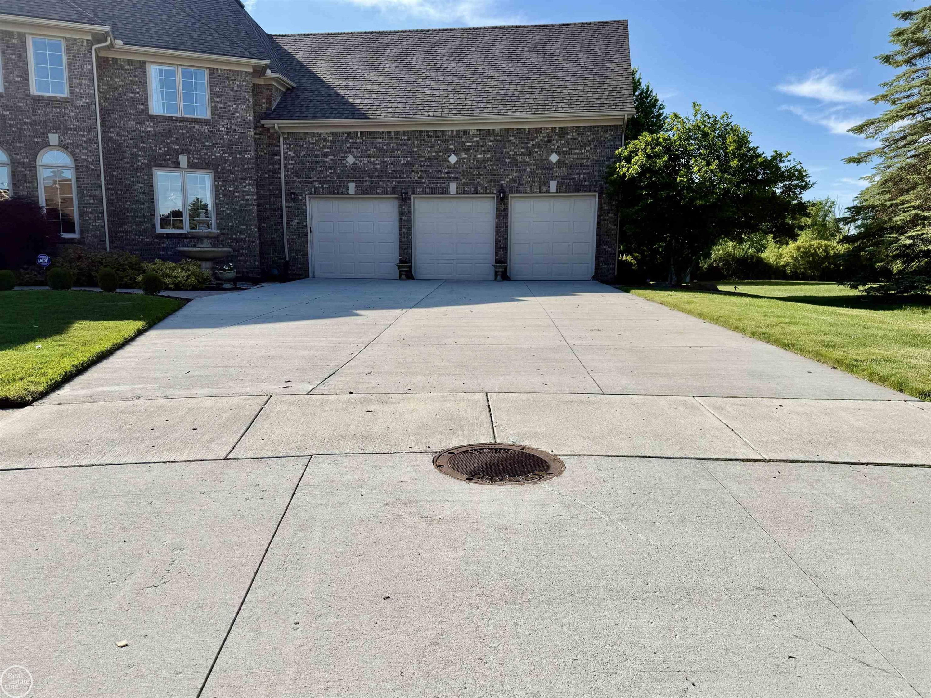 54828 Danielle Street, New Baltimore, MI 48047 — Photo 5