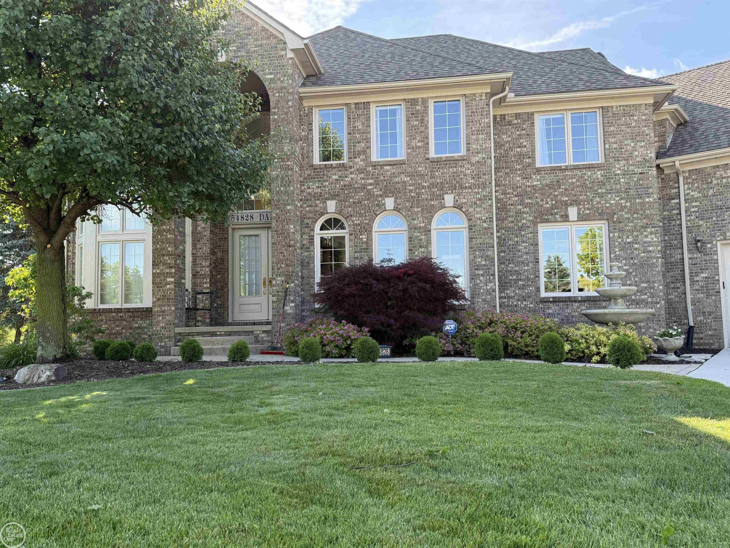 54828 Danielle Street, New Baltimore, MI 48047 — Photo 7