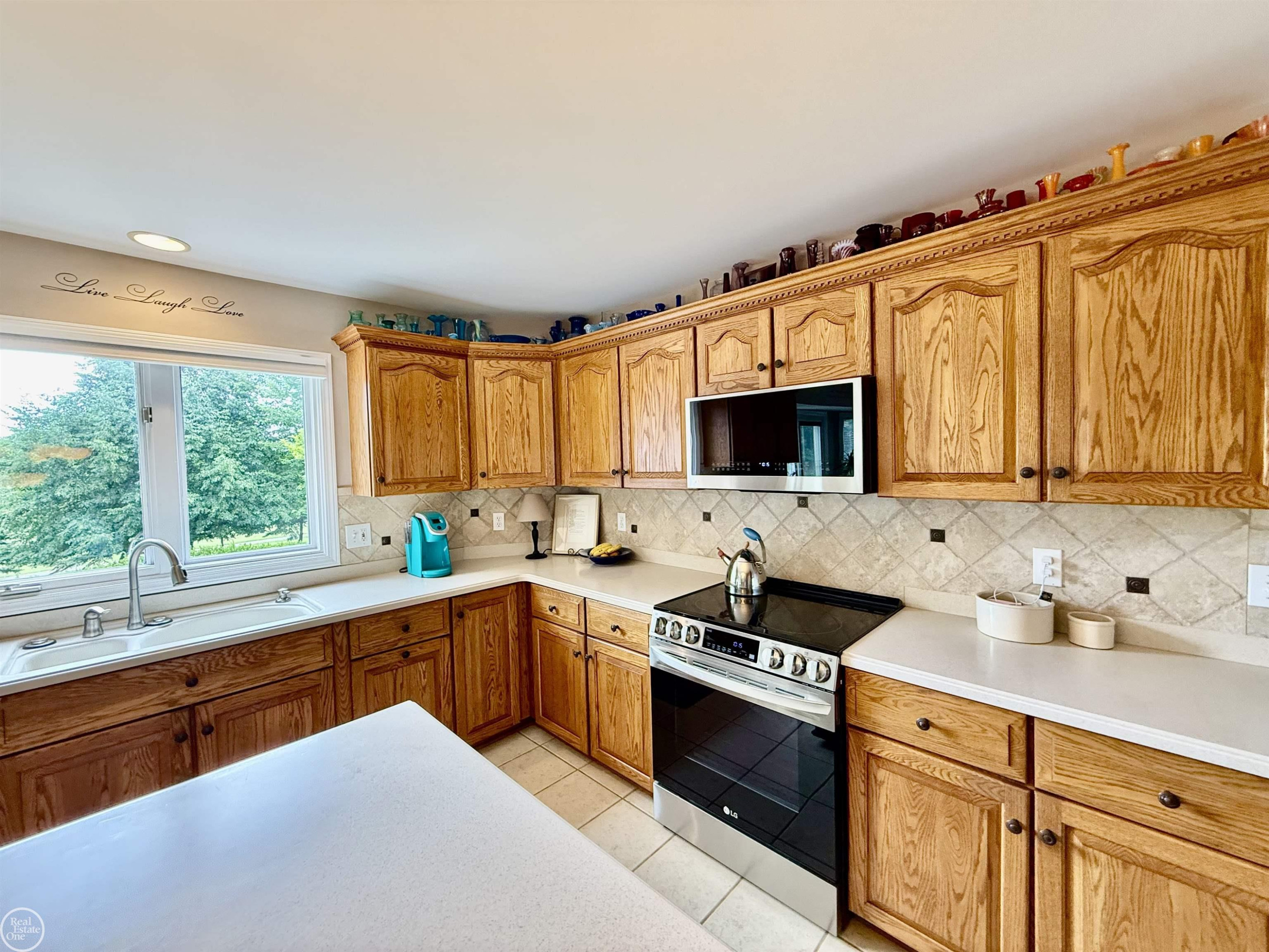 54828 Danielle Street, New Baltimore, MI 48047 — Photo 32