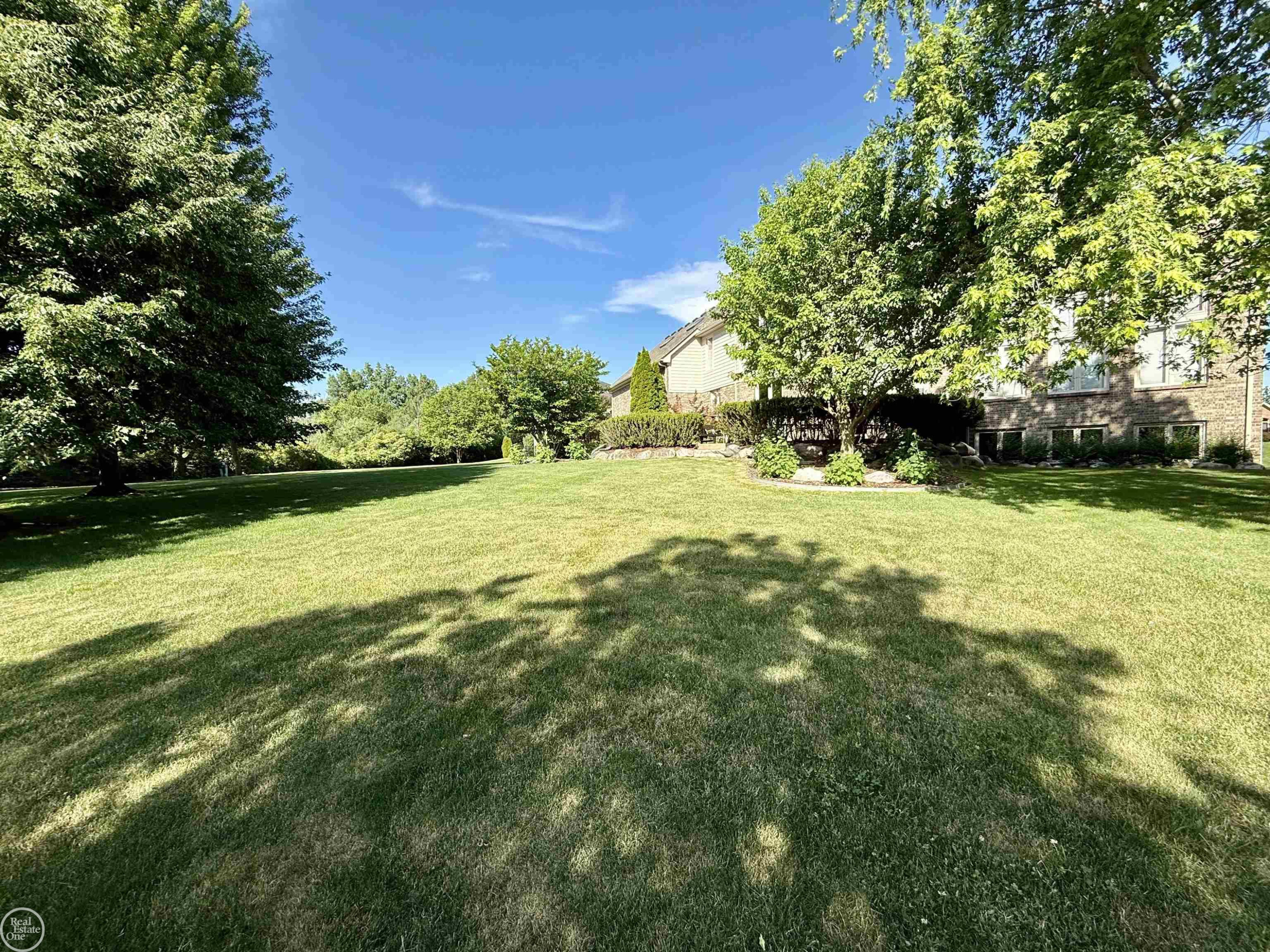 54828 Danielle Street, New Baltimore, MI 48047 — Photo 83
