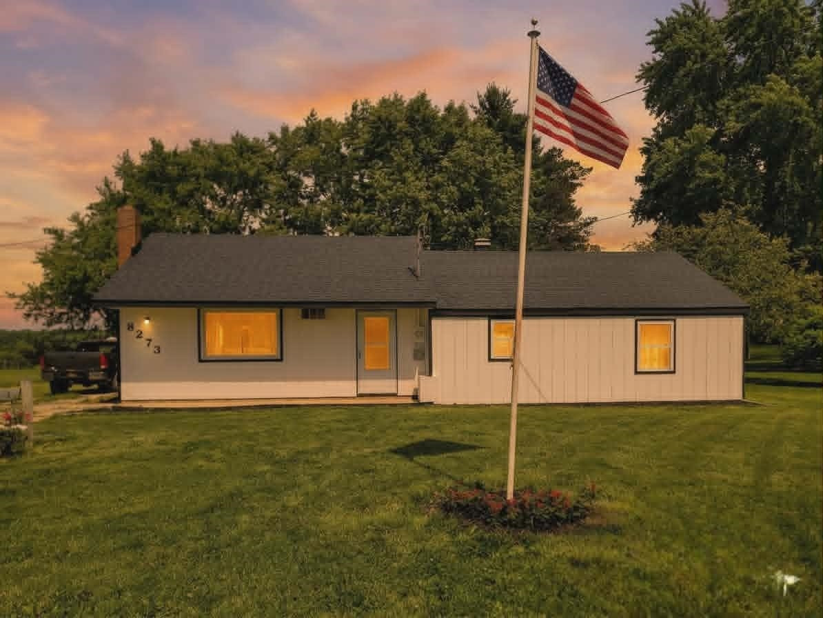 8273 Van Vleet Road, MI 48436