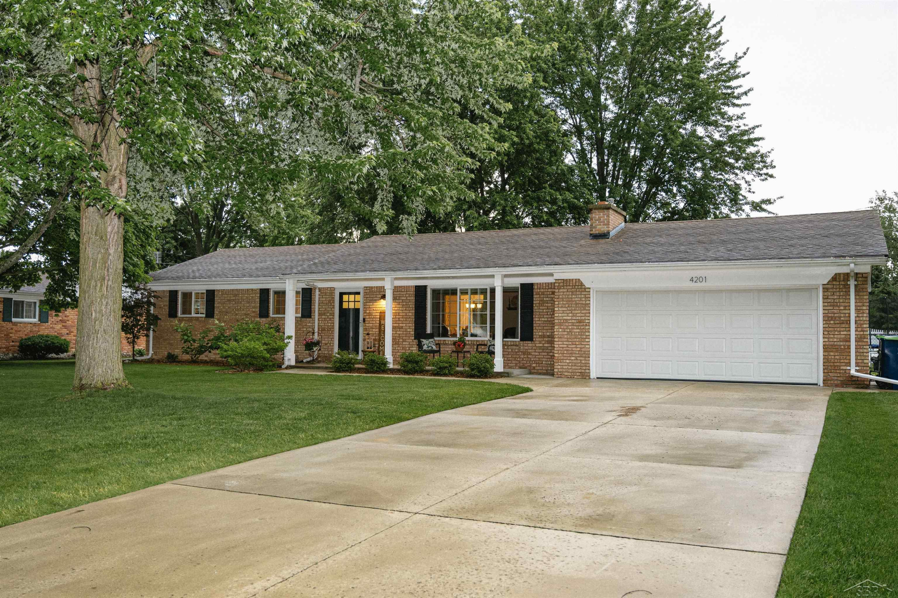 4201 Sweetbriar Dr. Drive, Saginaw, MI 48603 — Photo 2