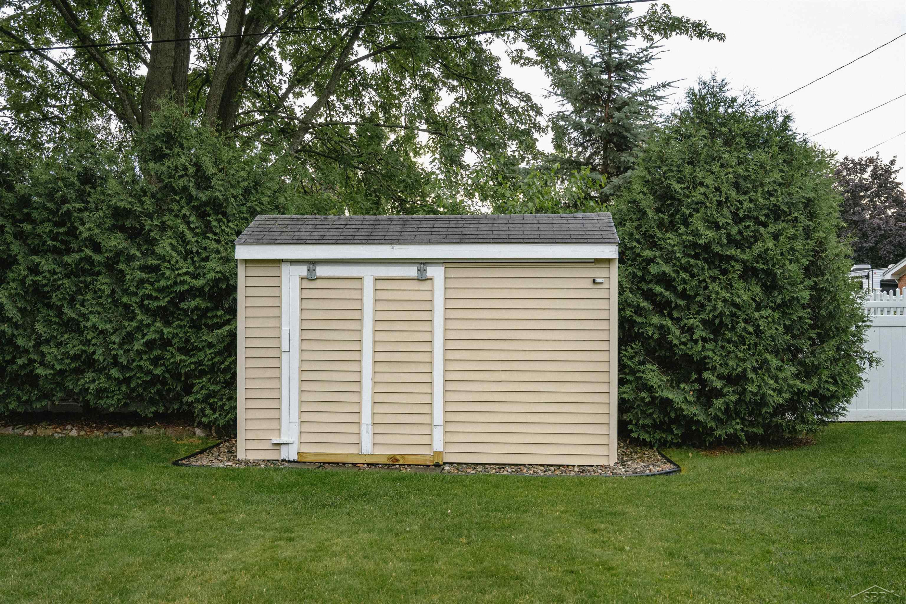 4201 Sweetbriar Dr. Drive, Saginaw, MI 48603 — Photo 31