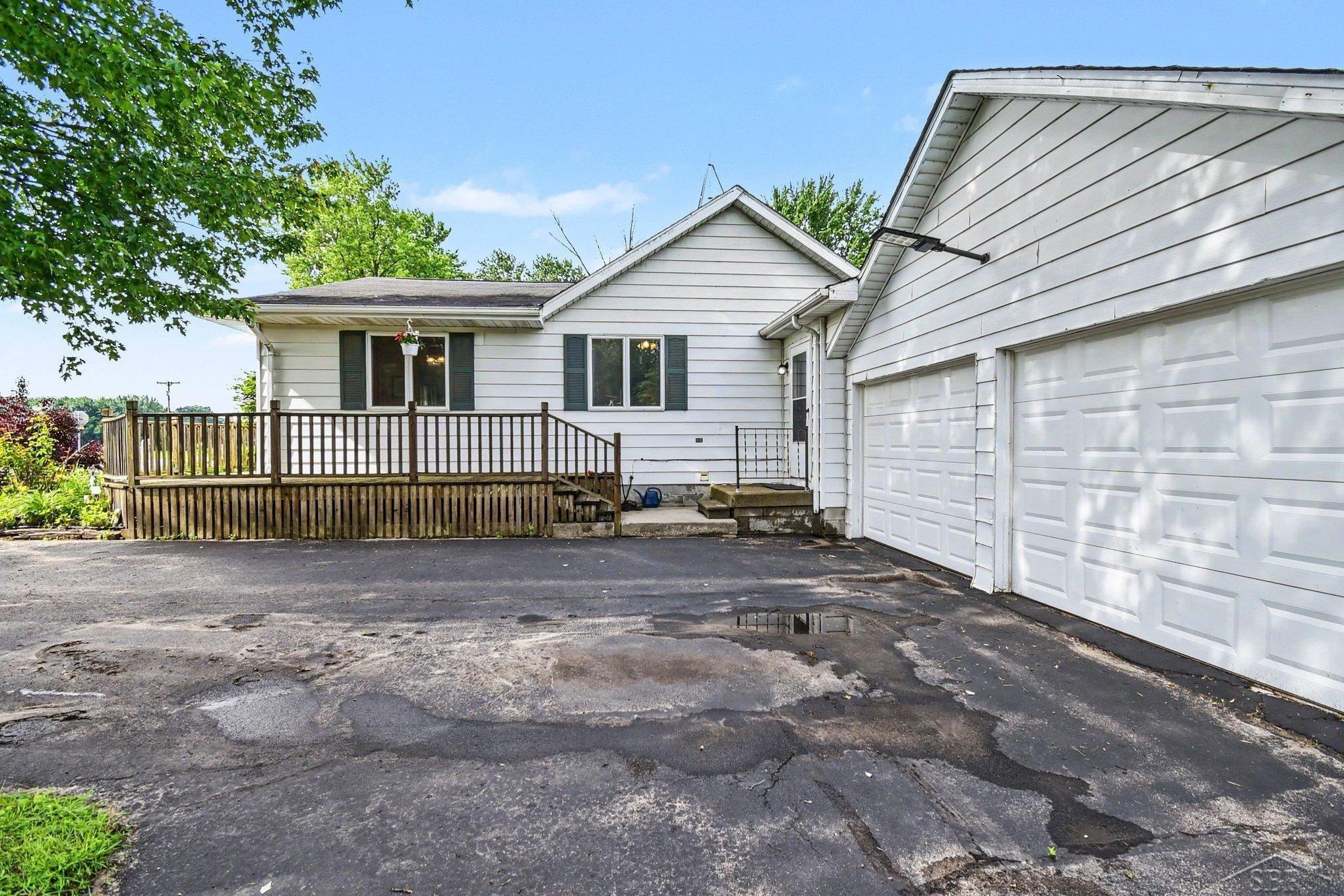 4480 S Sasse Road, Hemlock, MI 48626 — Photo 2