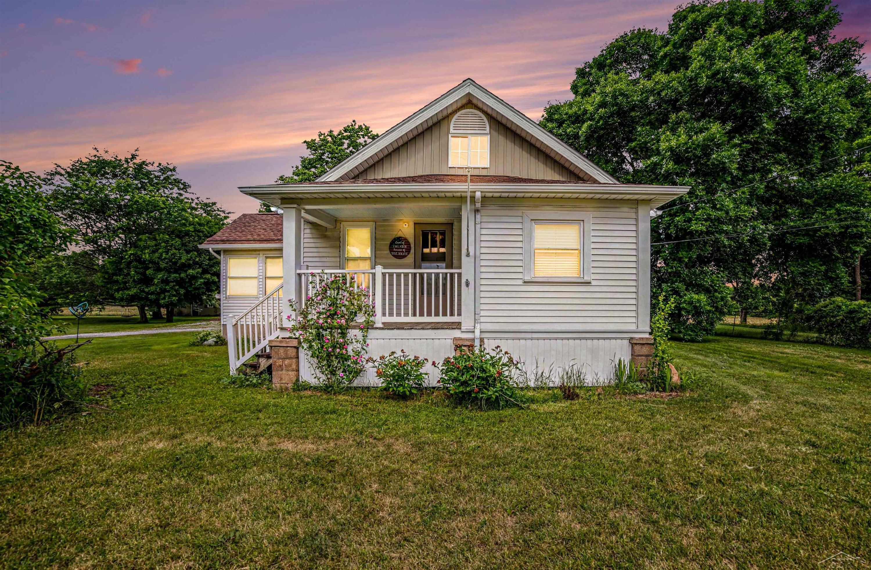 7123 Dixie Highway, Bridgeport, MI 48722 — front exterior