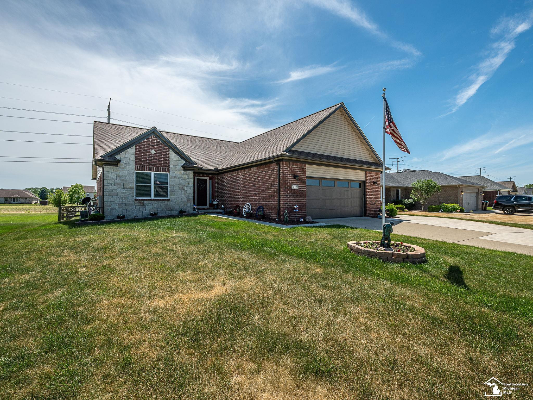 5019 Skylark Drive, Monroe, MI 48161