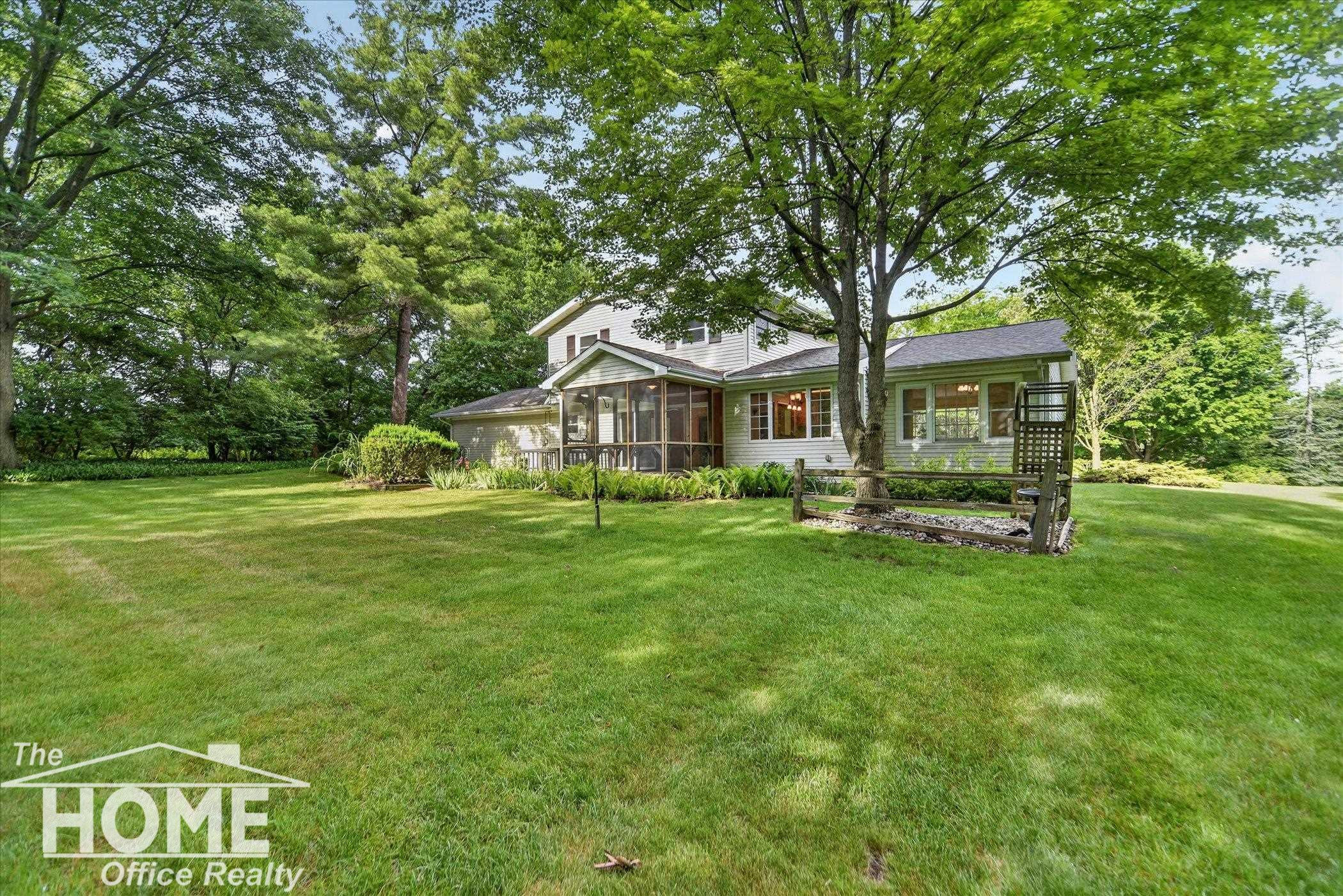 650 Riverbend Drive, Owosso, MI 48867 — Photo 2
