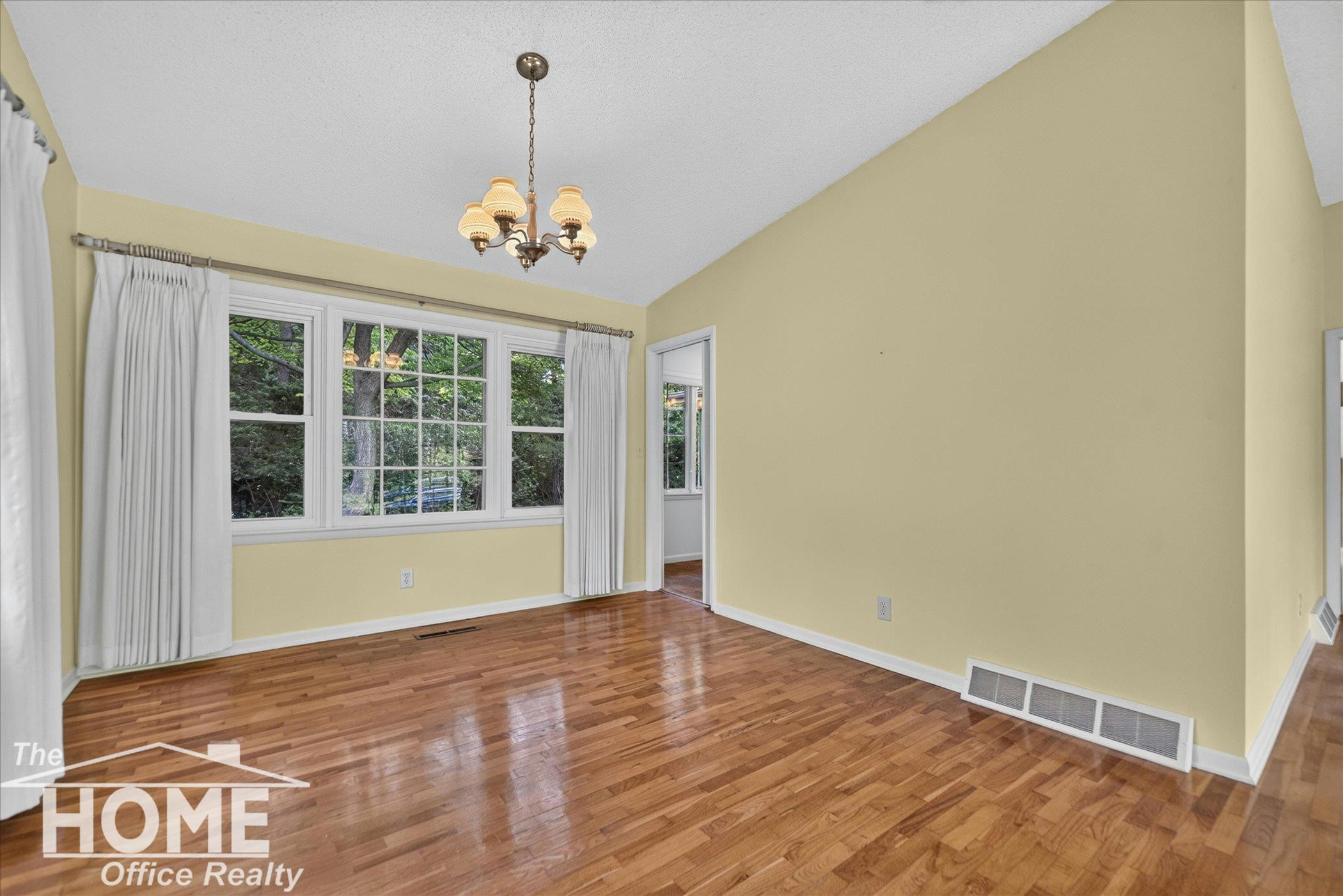 650 Riverbend Drive, Owosso, MI 48867 — Photo 13