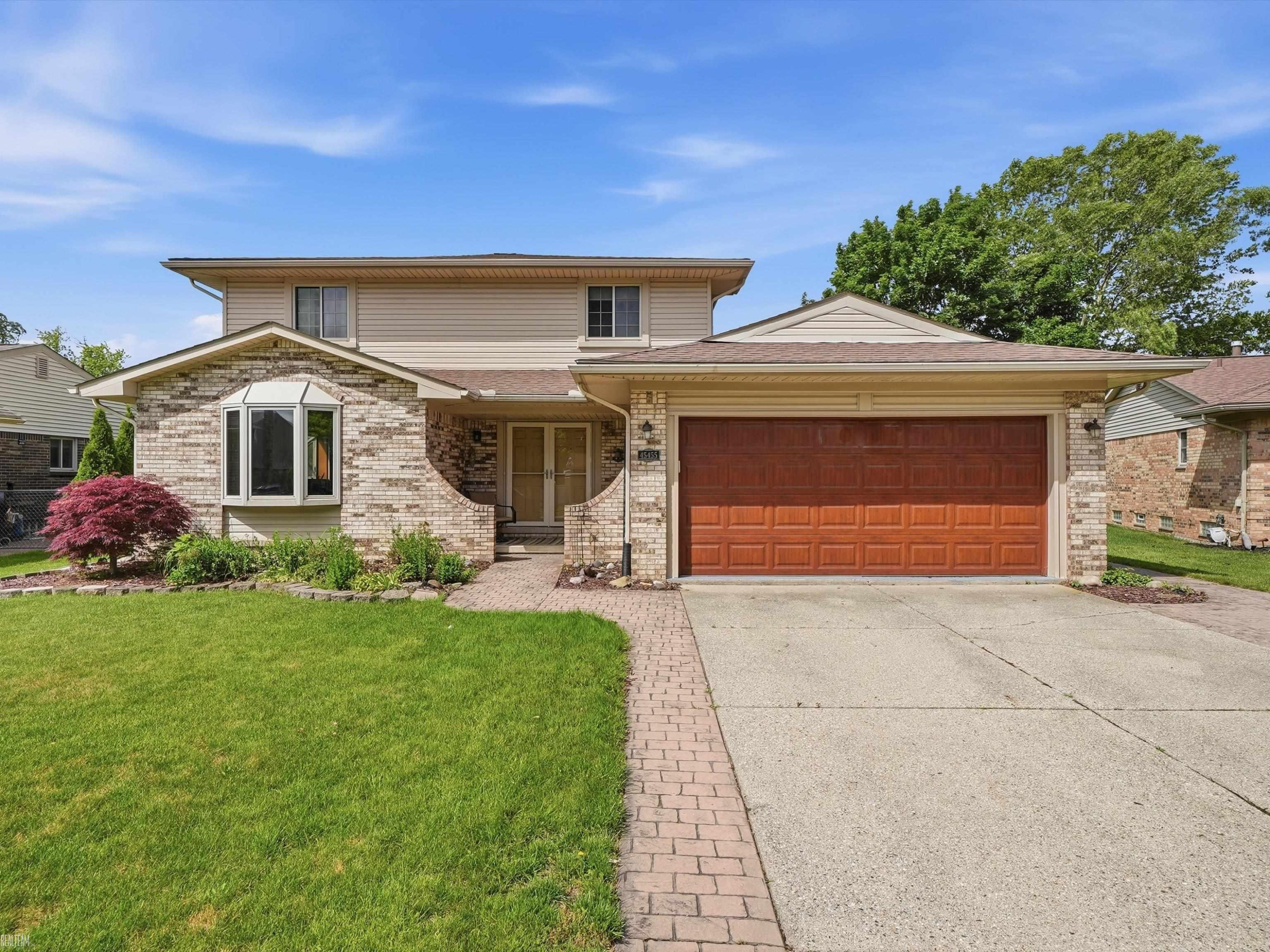 45455 Heatherwoode Lane, MI 48044 — front exterior