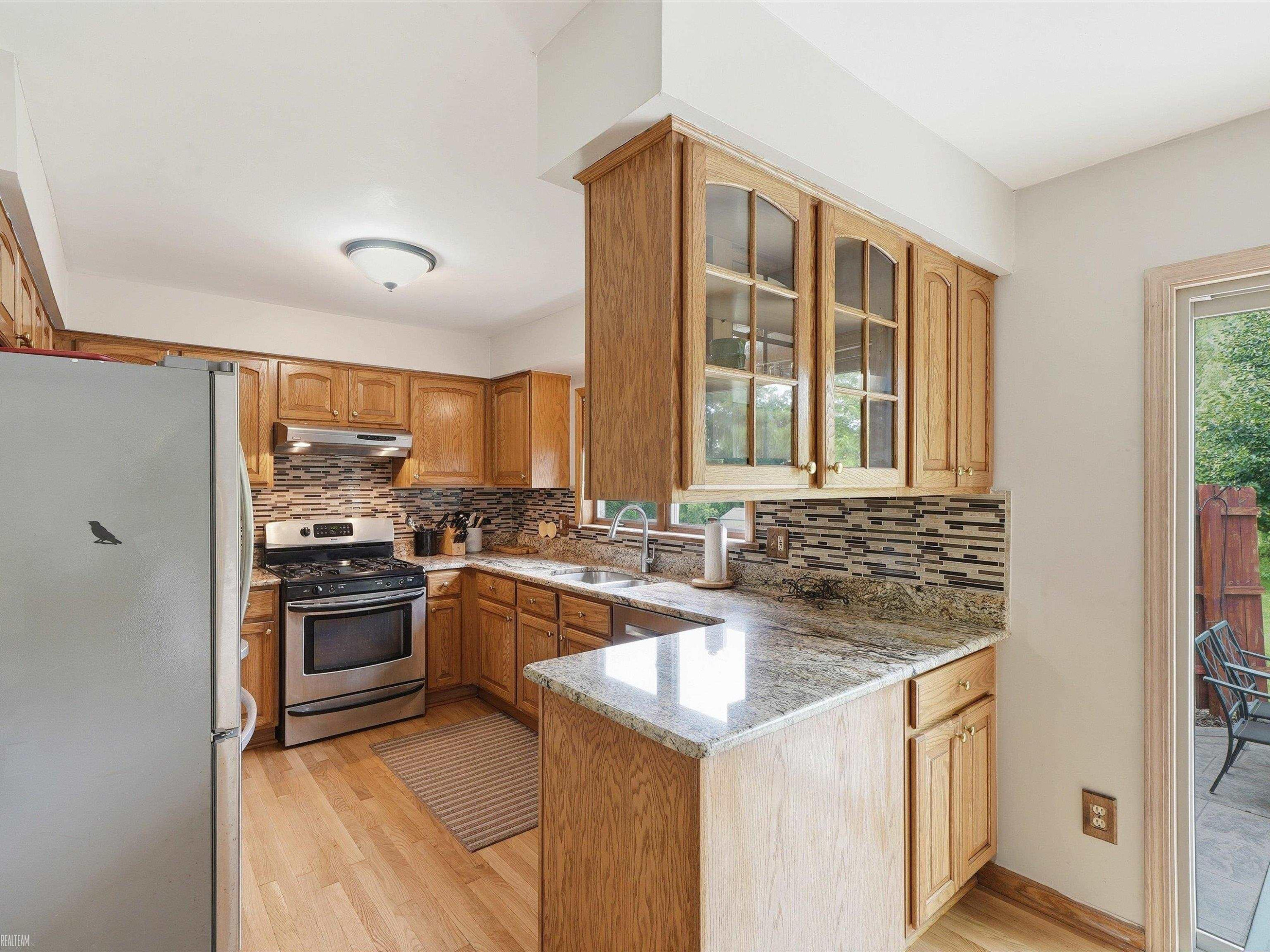 45455 Heatherwoode Lane, MI 48044 — Photo 13