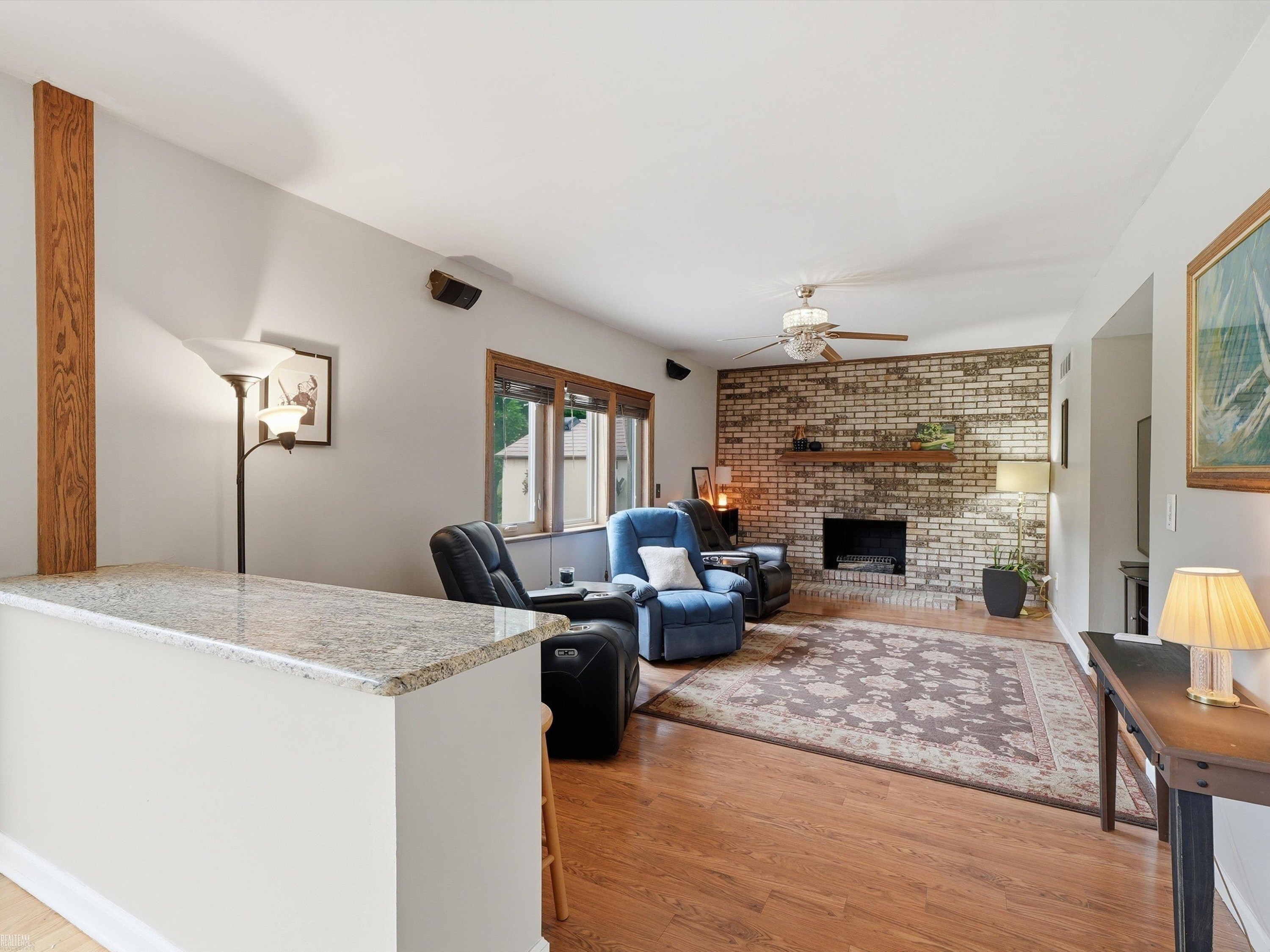 45455 Heatherwoode Lane, MI 48044 — Photo 16