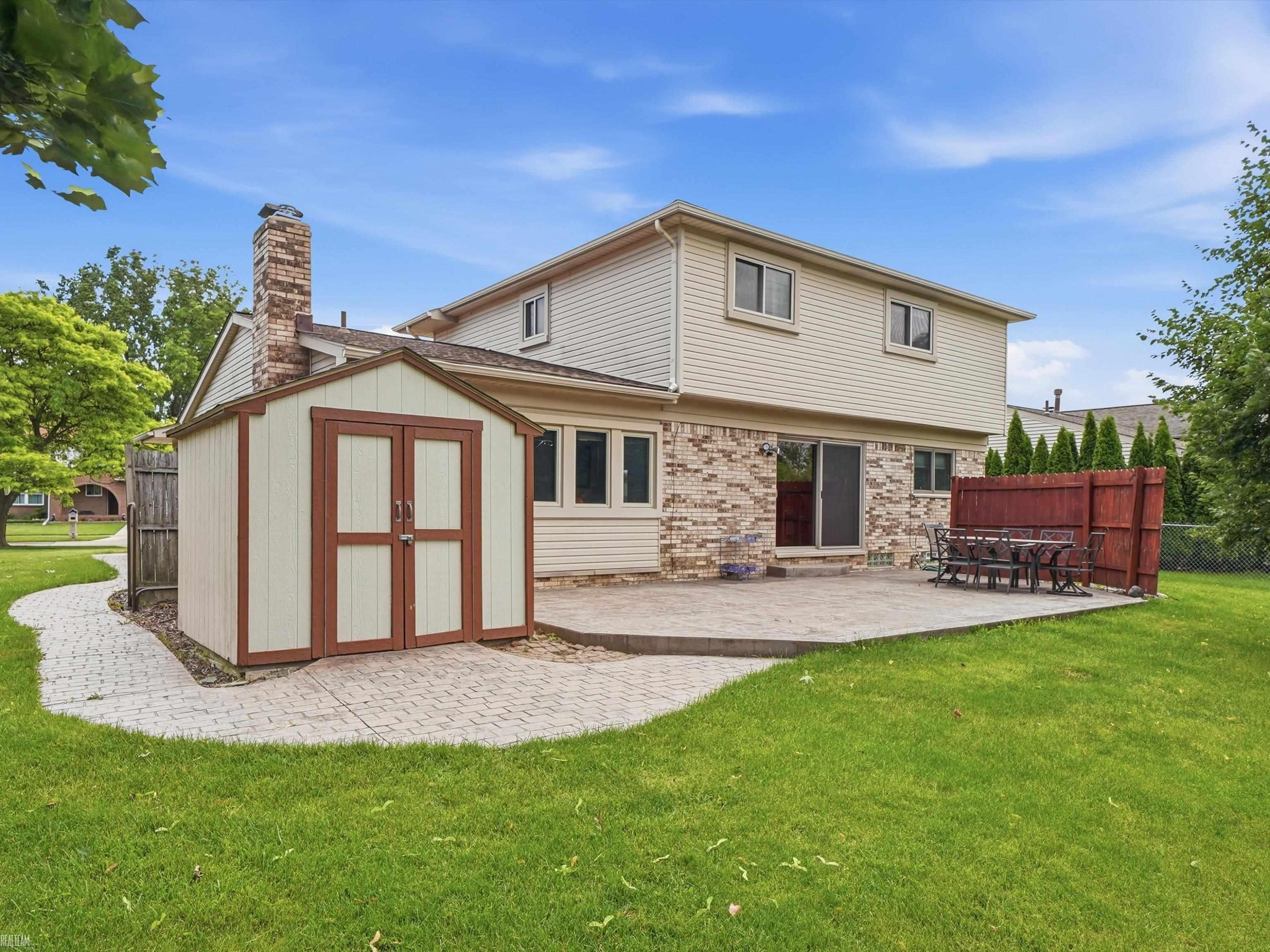 45455 Heatherwoode Lane, MI 48044 — Photo 41