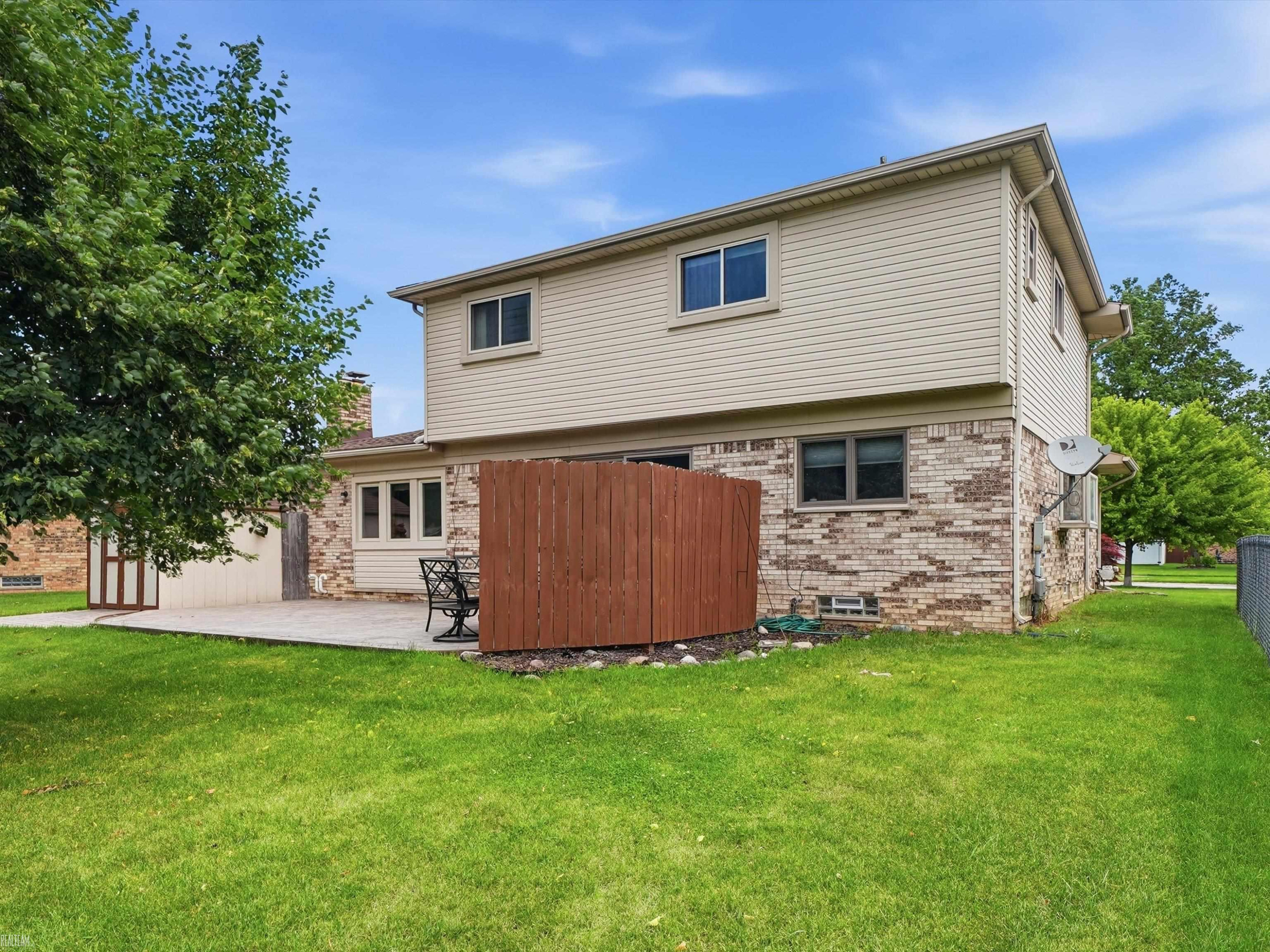 45455 Heatherwoode Lane, MI 48044 — Photo 42