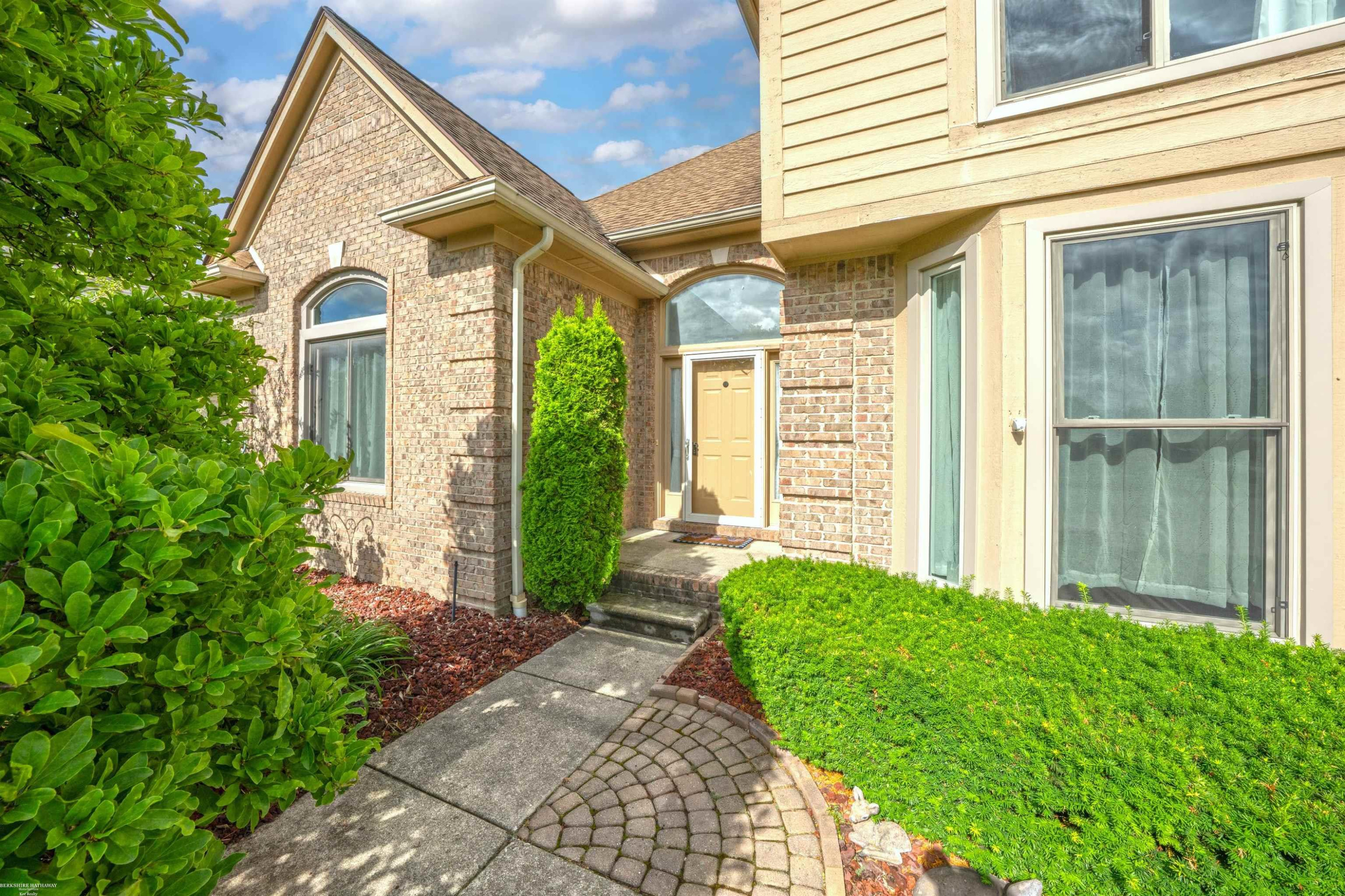 51251 Westwood Drive, MI 48042 — Photo 7