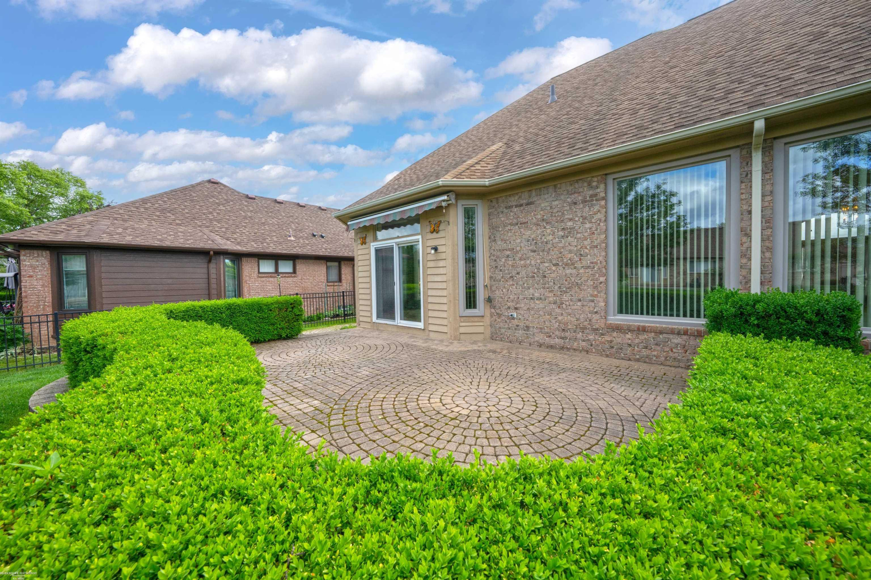 51251 Westwood Drive, MI 48042 — Photo 12