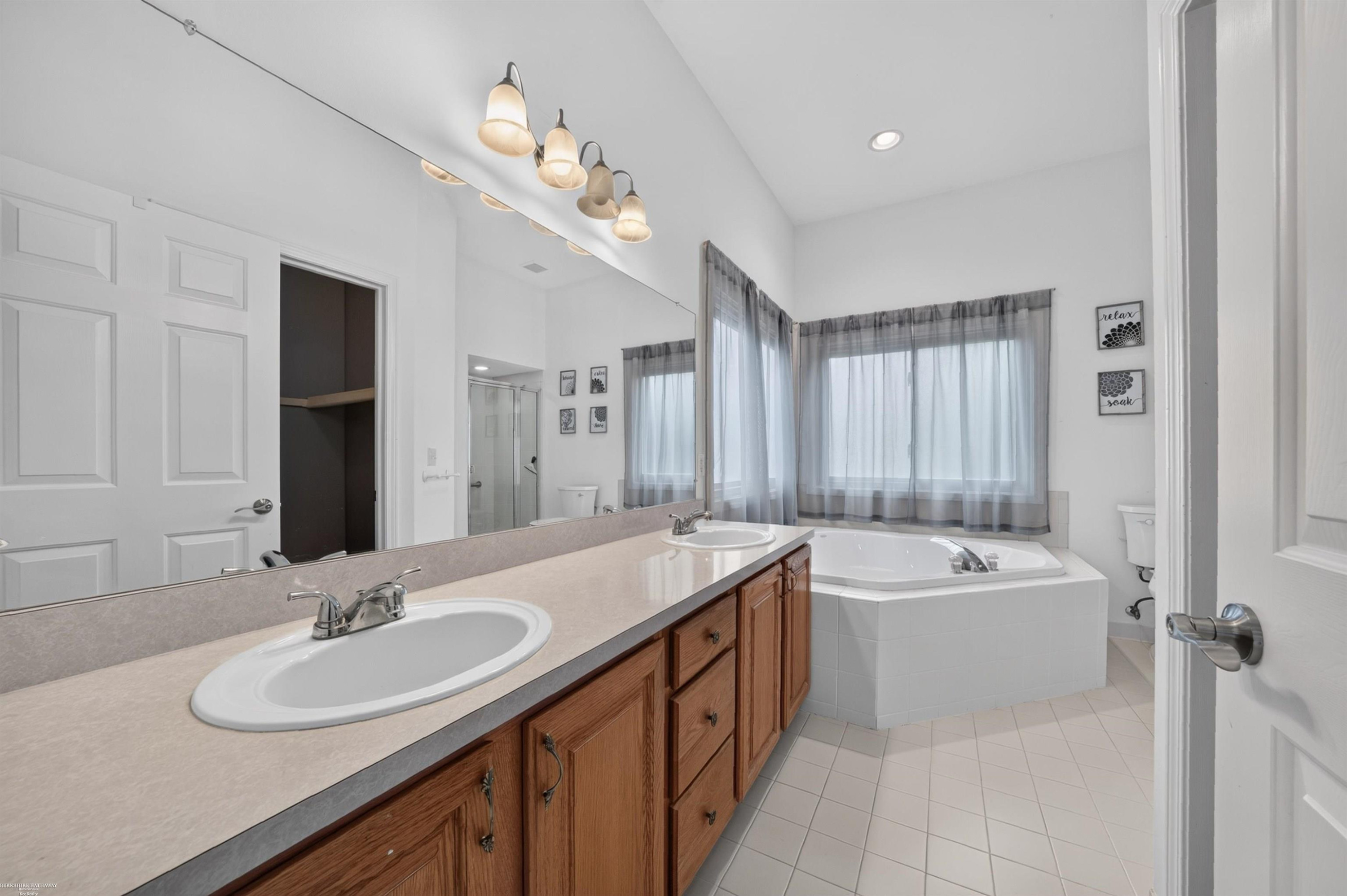 51251 Westwood Drive, MI 48042 — Photo 18