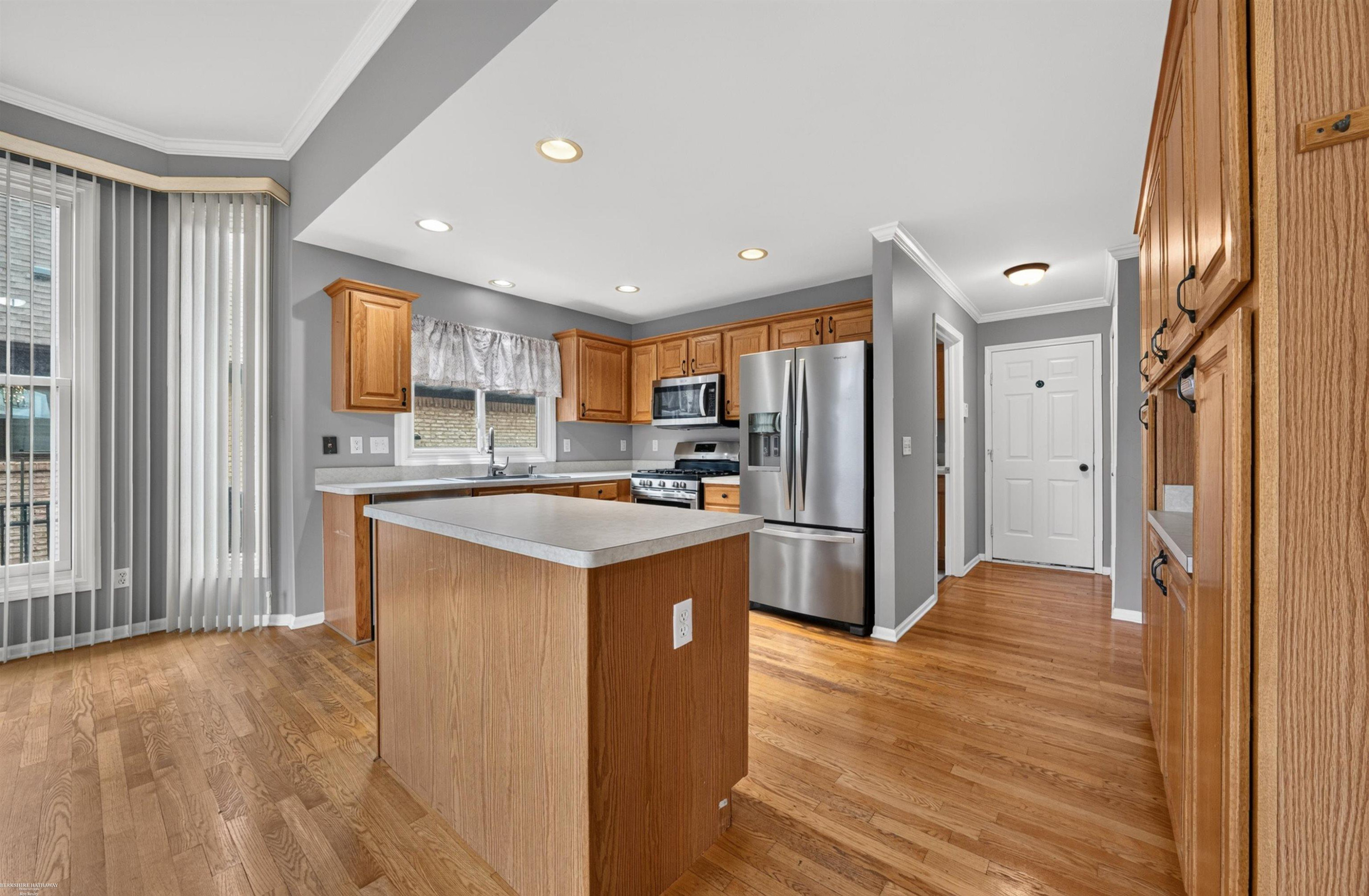 51251 Westwood Drive, MI 48042 — Photo 32