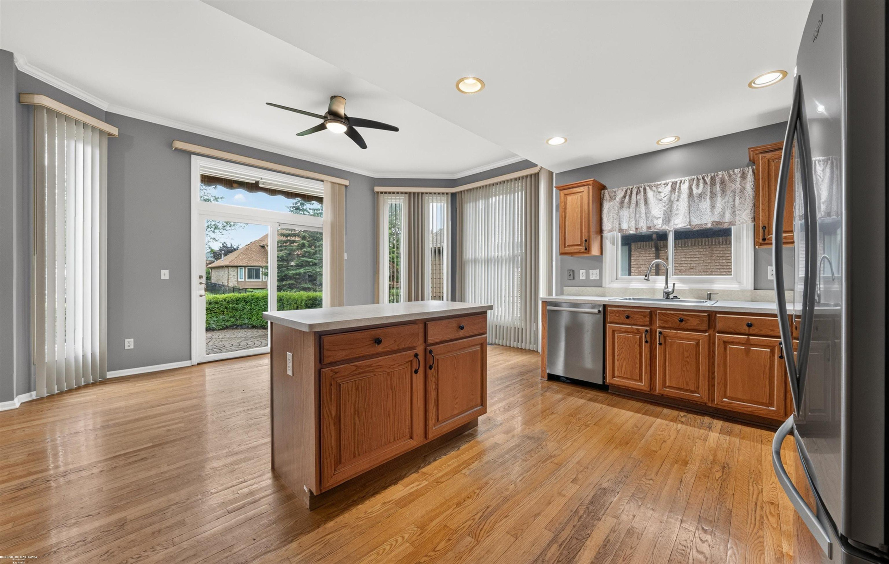 51251 Westwood Drive, MI 48042 — Photo 37