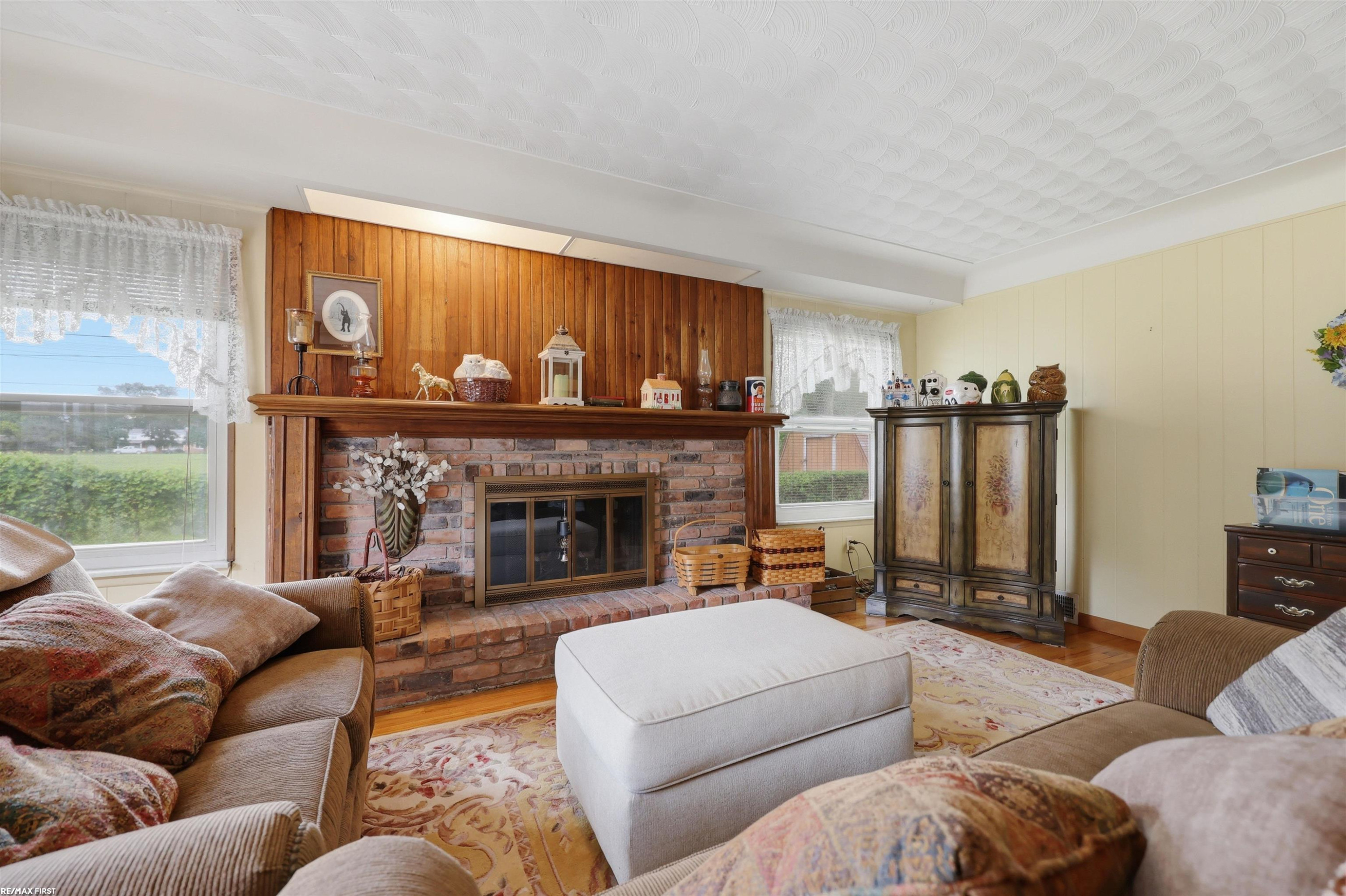 53375 Mark Drive, Shelby Twp, MI 48316 — Photo 13