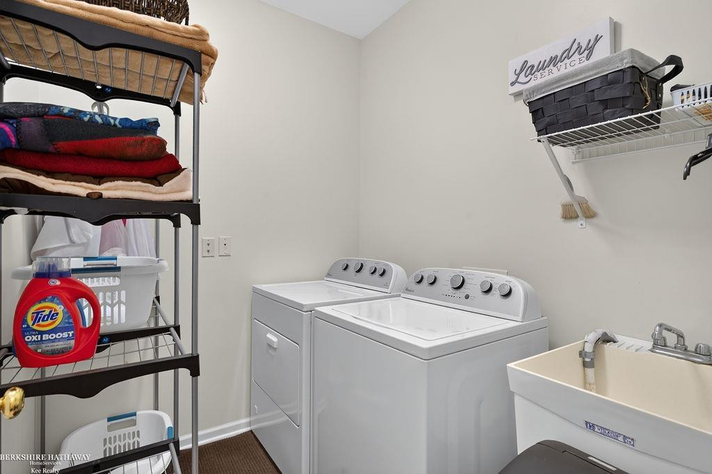 1712 Wood Trail, Oxford, MI 48371 — Photo 46