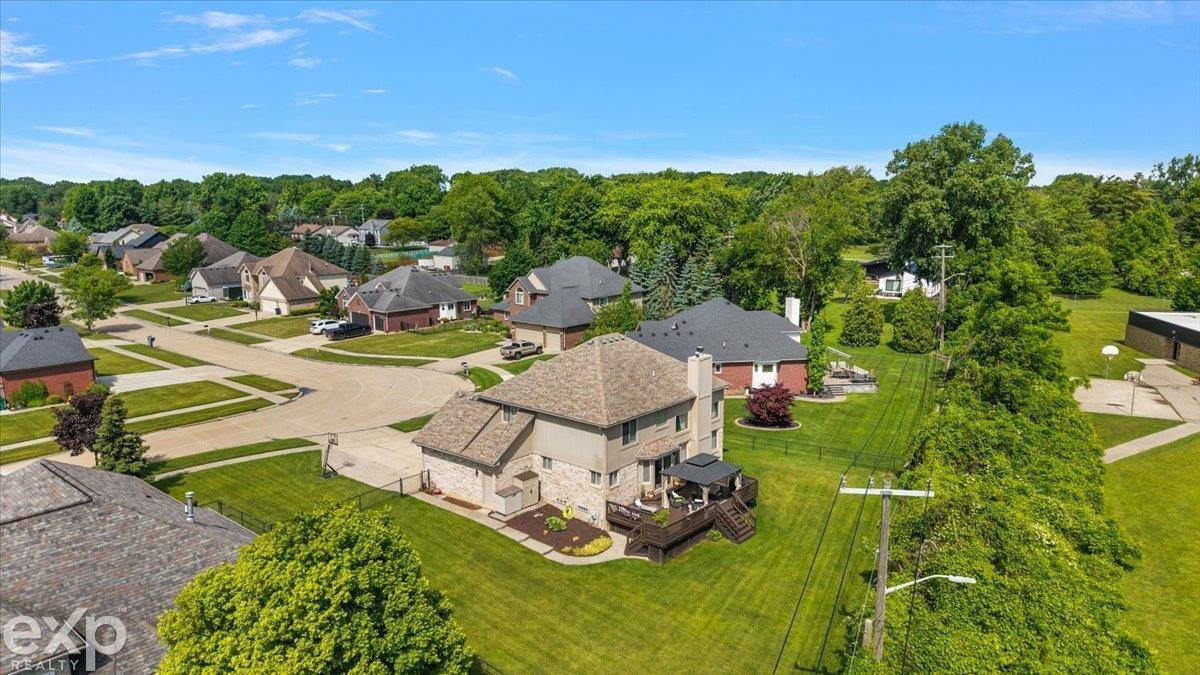 47645 Burlingame Drive, New Baltimore, MI 48047 — Photo 17