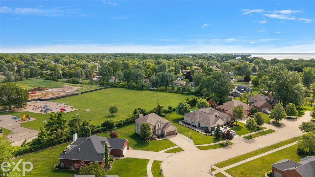 47645 Burlingame Drive, New Baltimore, MI 48047 — Photo 21