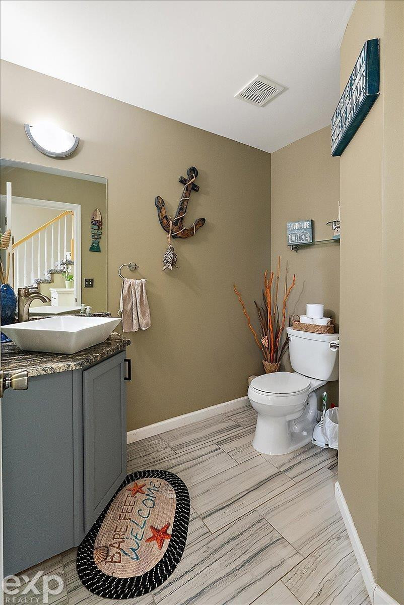 47645 Burlingame Drive, New Baltimore, MI 48047 — Photo 32